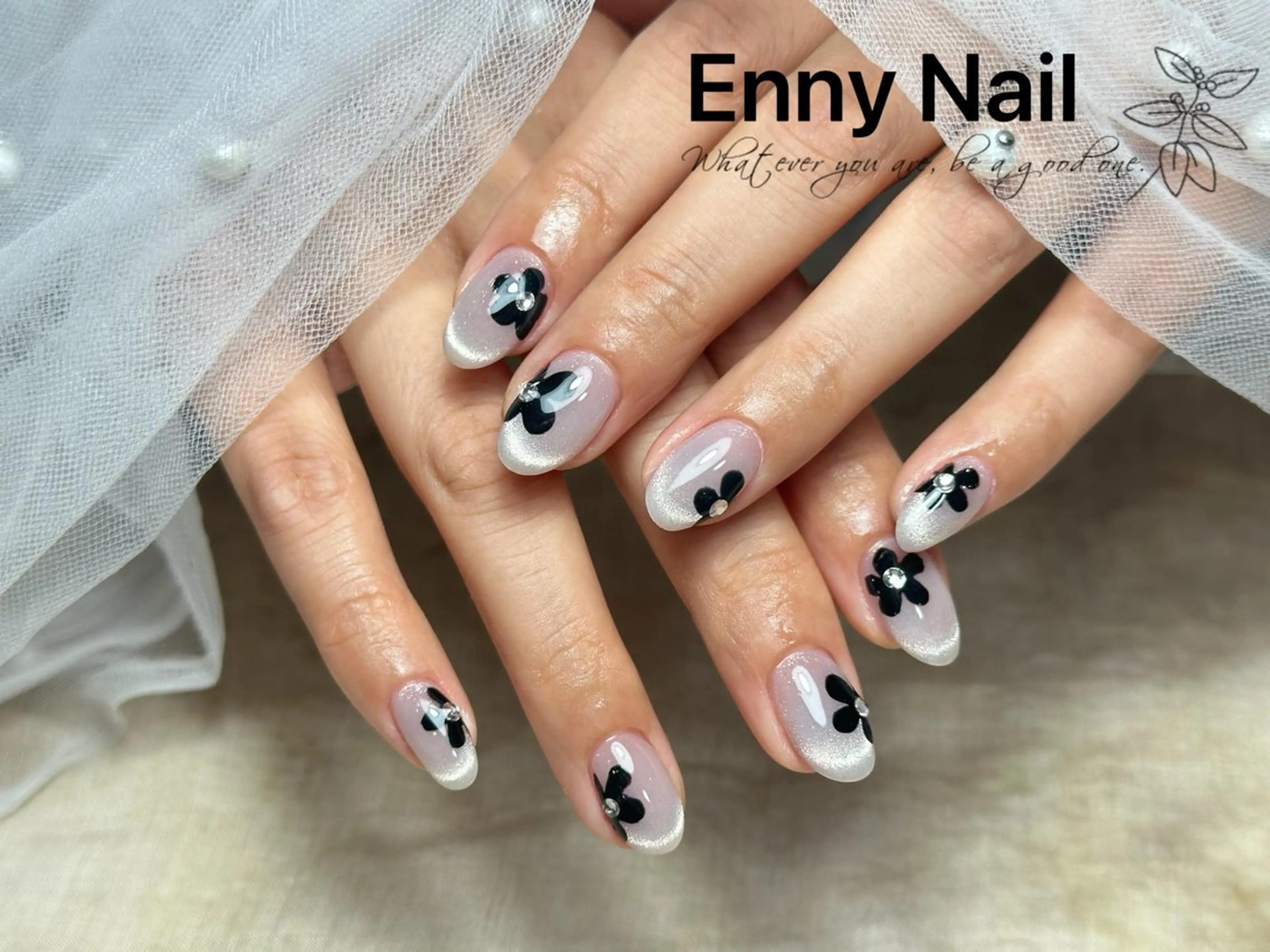 ネイル チークネイル フットネイル フレンチネイル ジェルネイル ガラスフレンチ ハンドネイル Enny nail salonのネイルデザイン