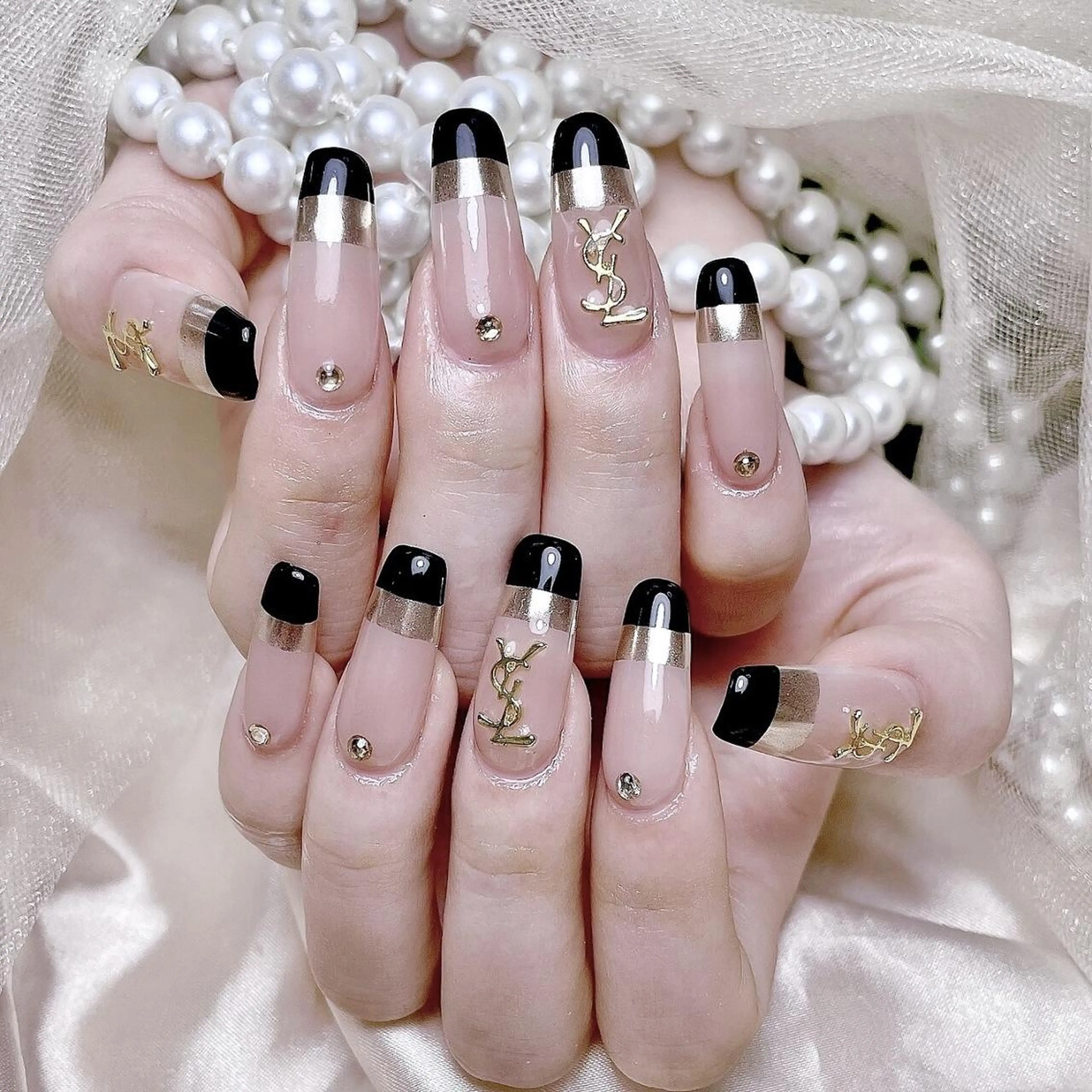 ネイル Hanya 🌈のネイルデザイン