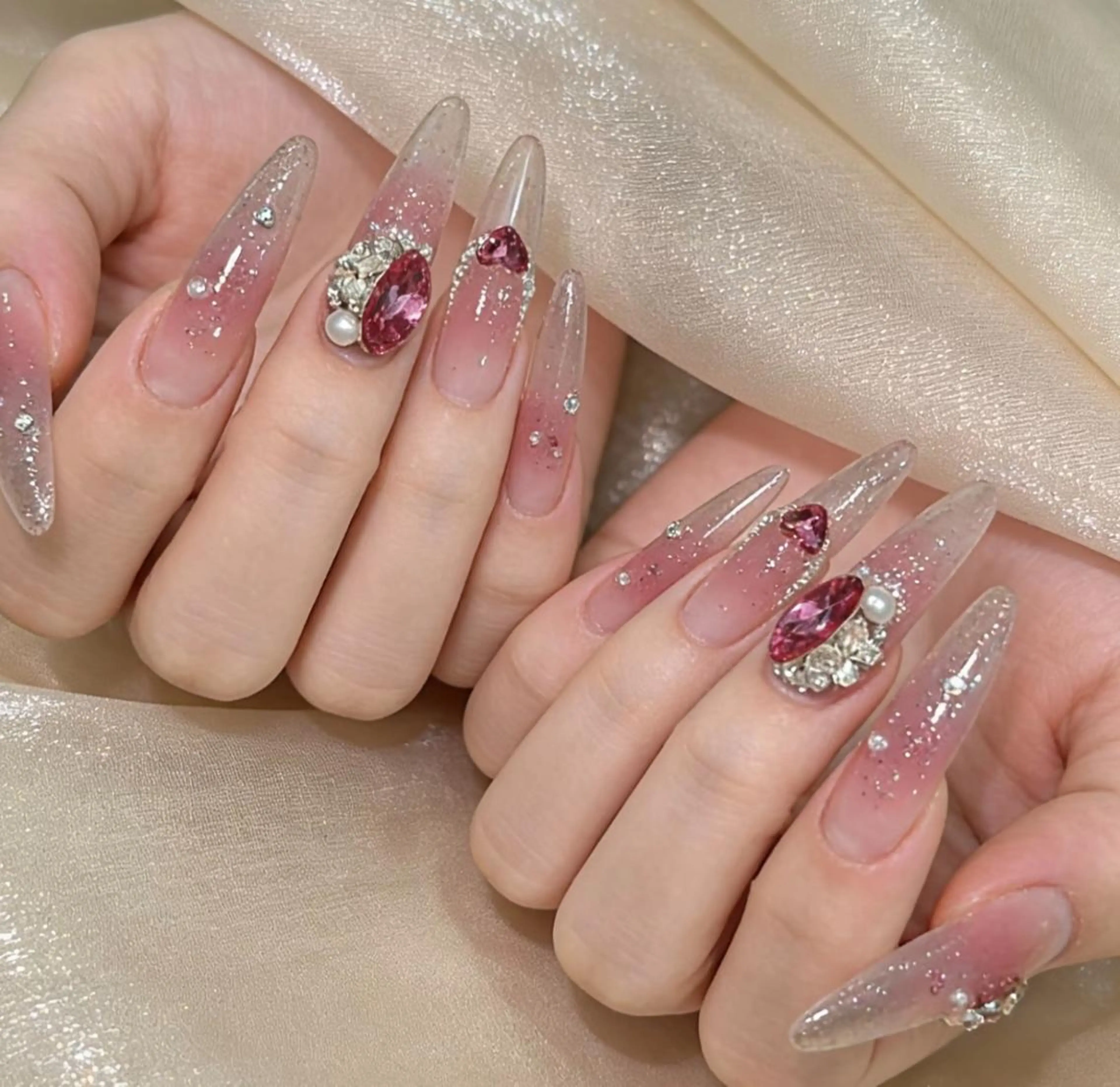 ネイル ハンドネイル 🎀 Ayaka_nailのネイルデザイン