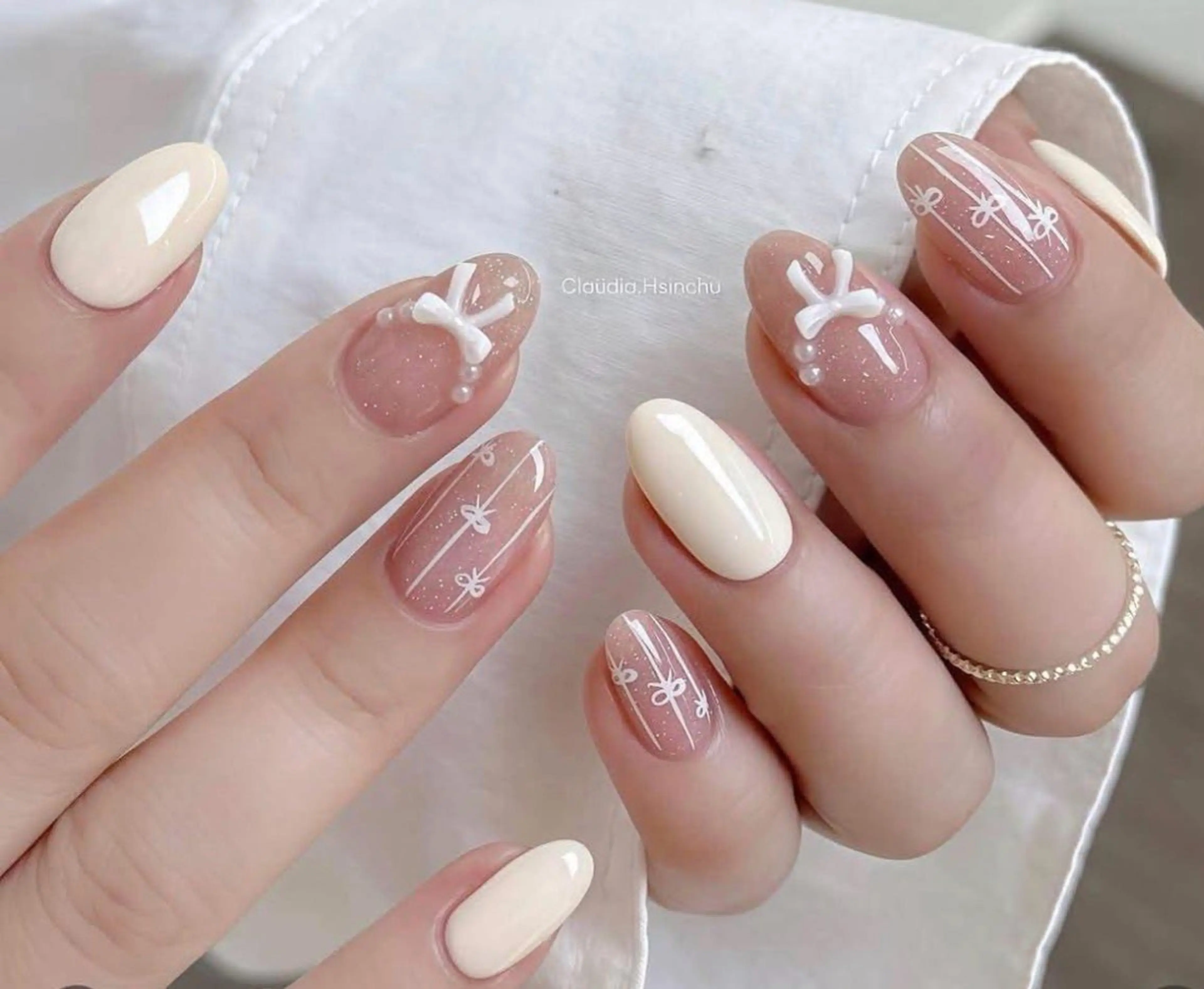 ネイル チークネイル 長さ出し フットネイル ジェルネイル 卒業式 𝓐𝓷𝓻𝓲 XiinhNailのネイルデザイン