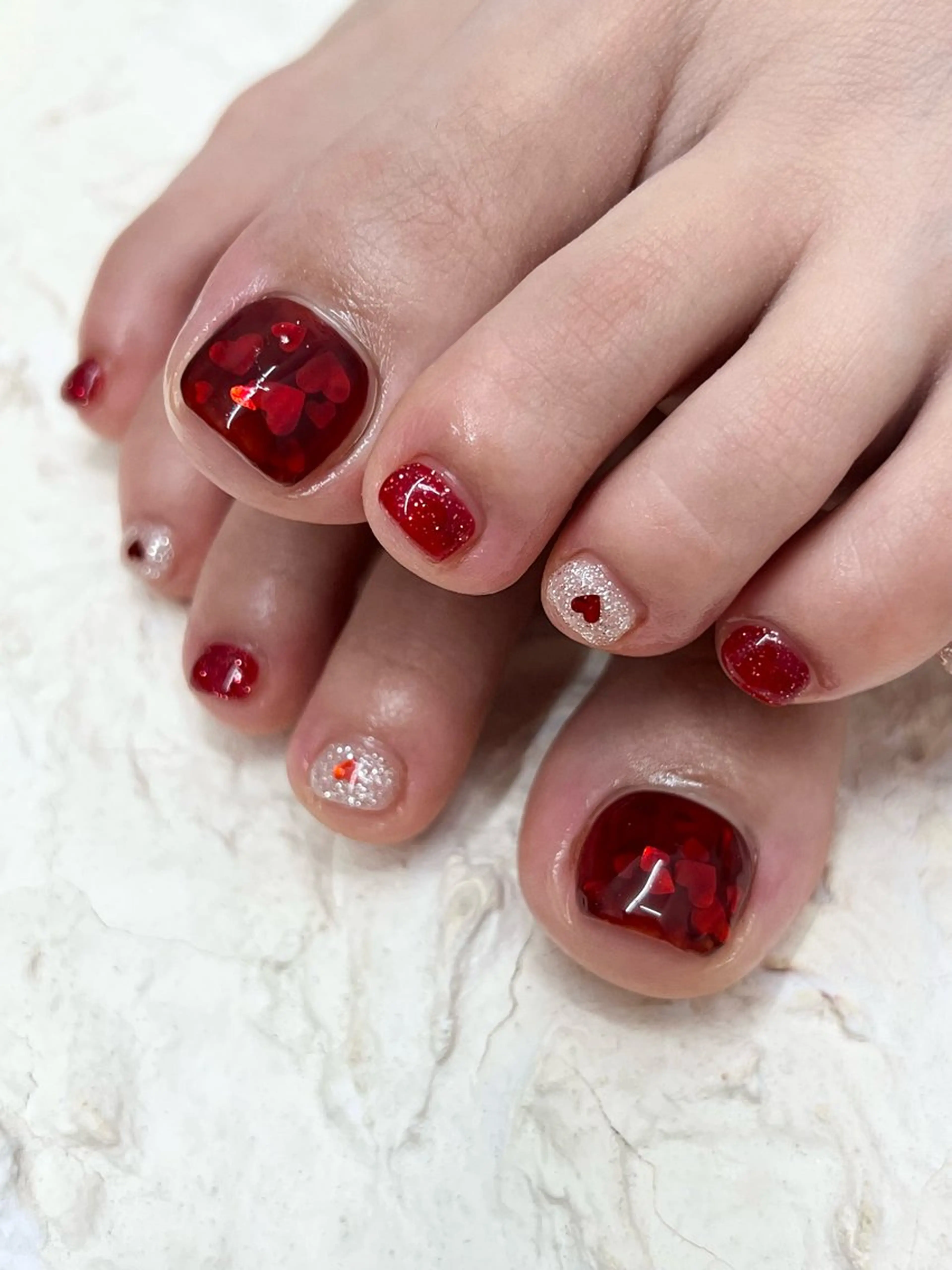 ネイル ボルドー フットネイル ジェルネイル ハート マグネットネイル フットネイル Bana_ Nailのネイルデザイン