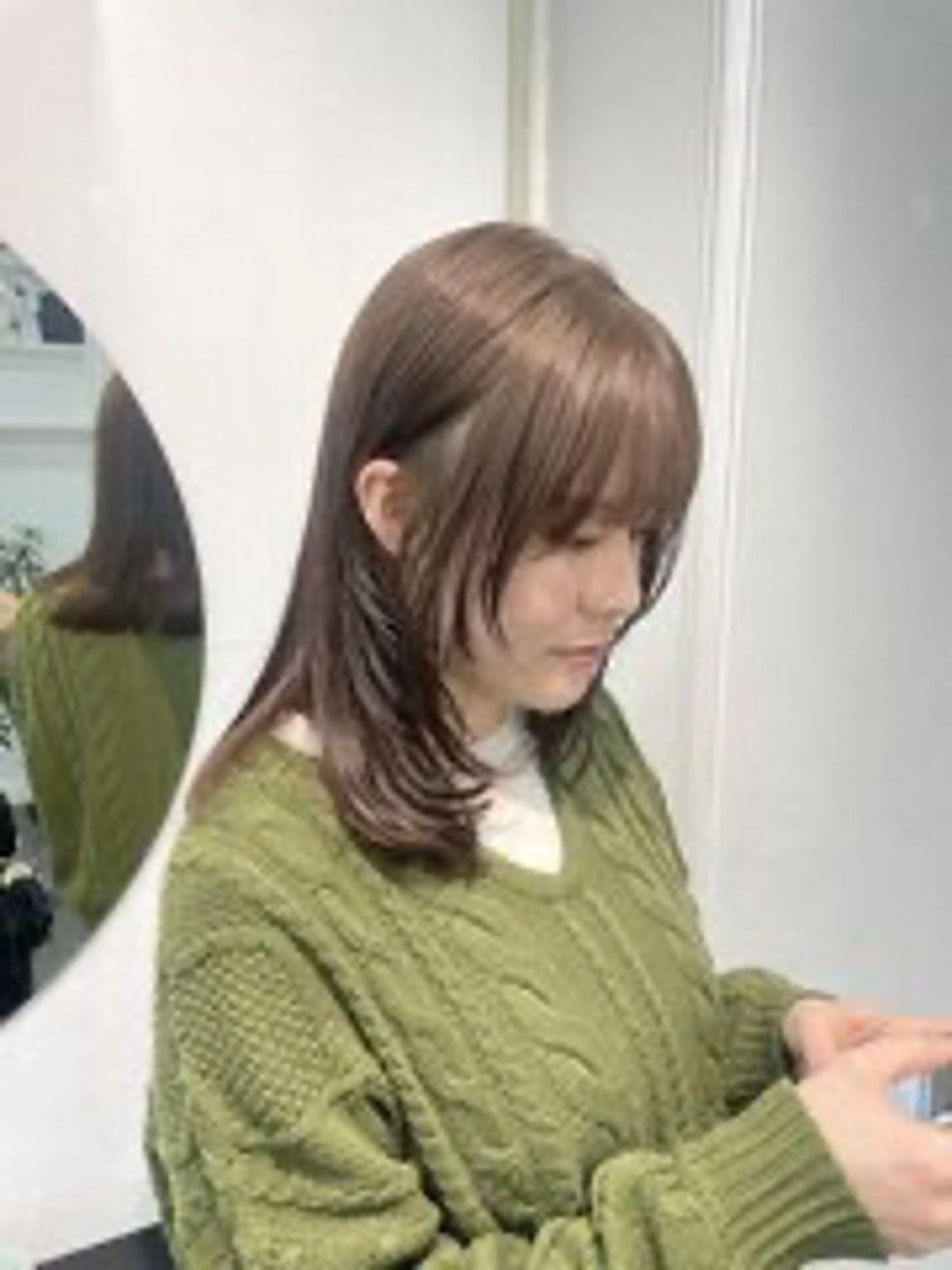 セミロング カラー 渡邊 美優のヘアスタイル