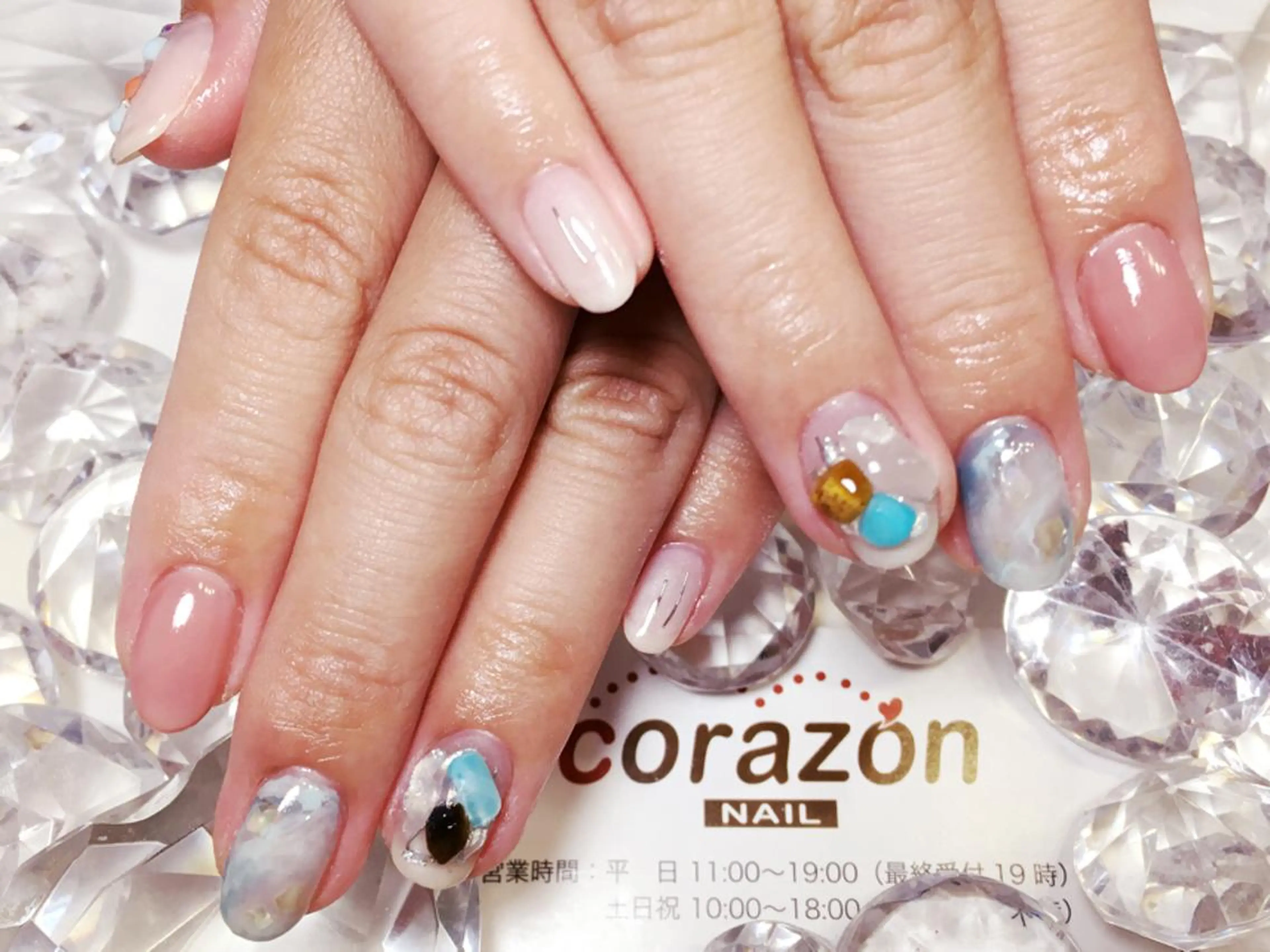 ネイル ジェルネイル 持ち込み ストーンネイル ネイリスト aicoのネイルデザイン
