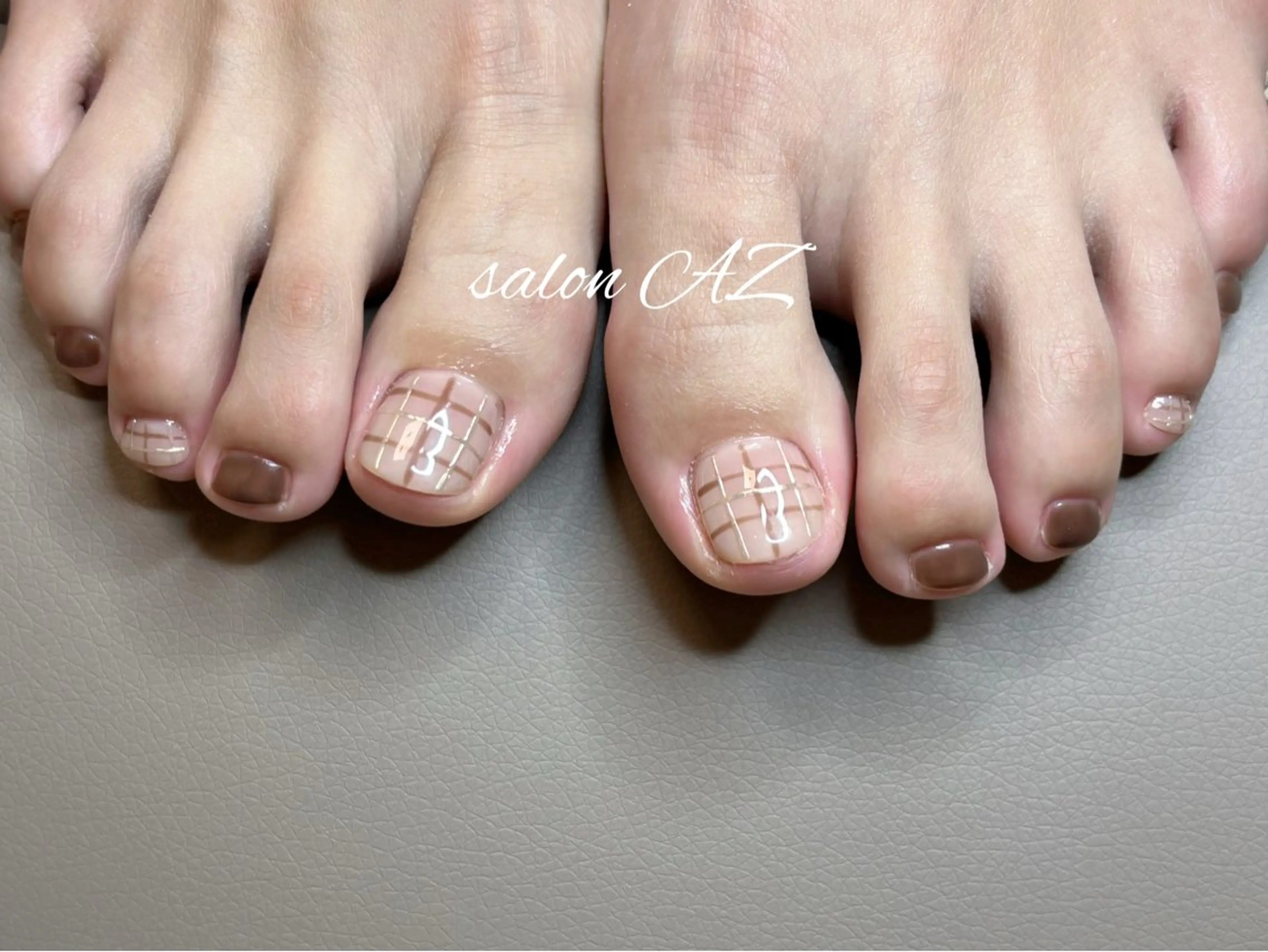 ネイル アートネイル 長さ出し フットネイル フレンチネイル ジェルネイル フットネイル salon AZのネイルデザイン