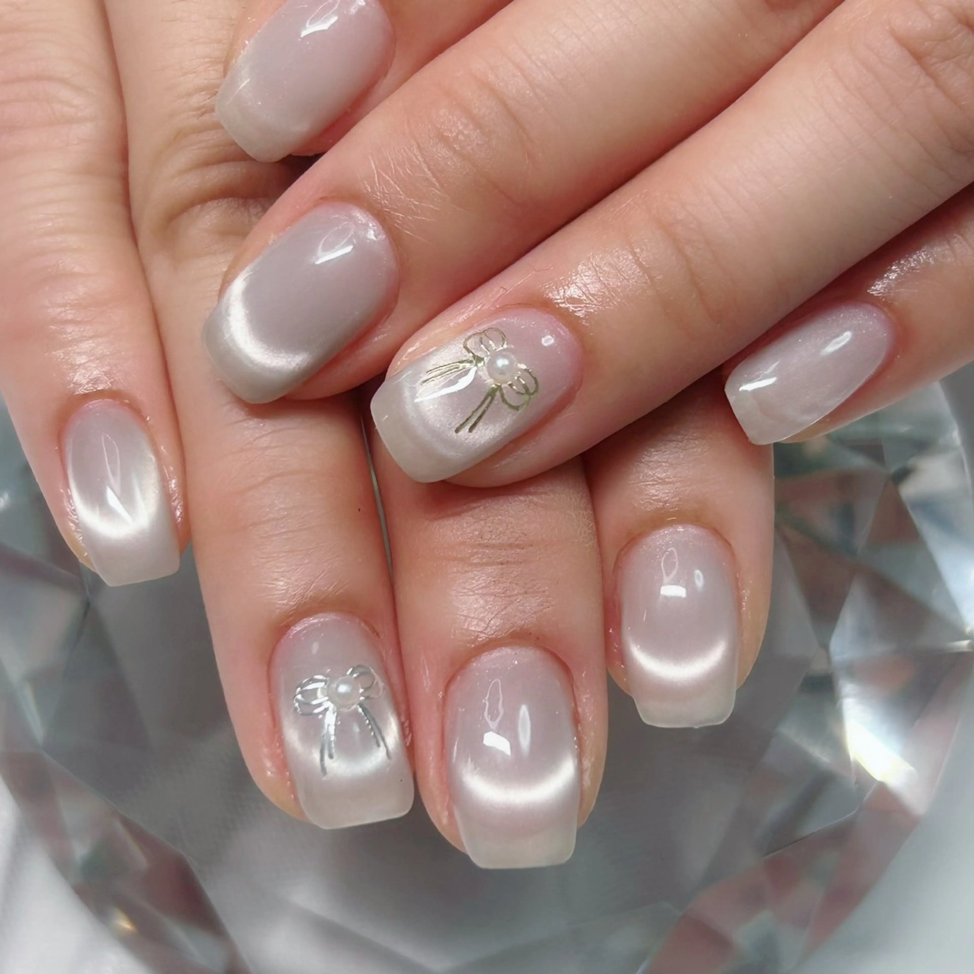 ネイル グラデーション キラキラネイル マグネットネイル ストーンネイル 夏ネイル ハンドネイル Cute Tips nailのネイルデザイン