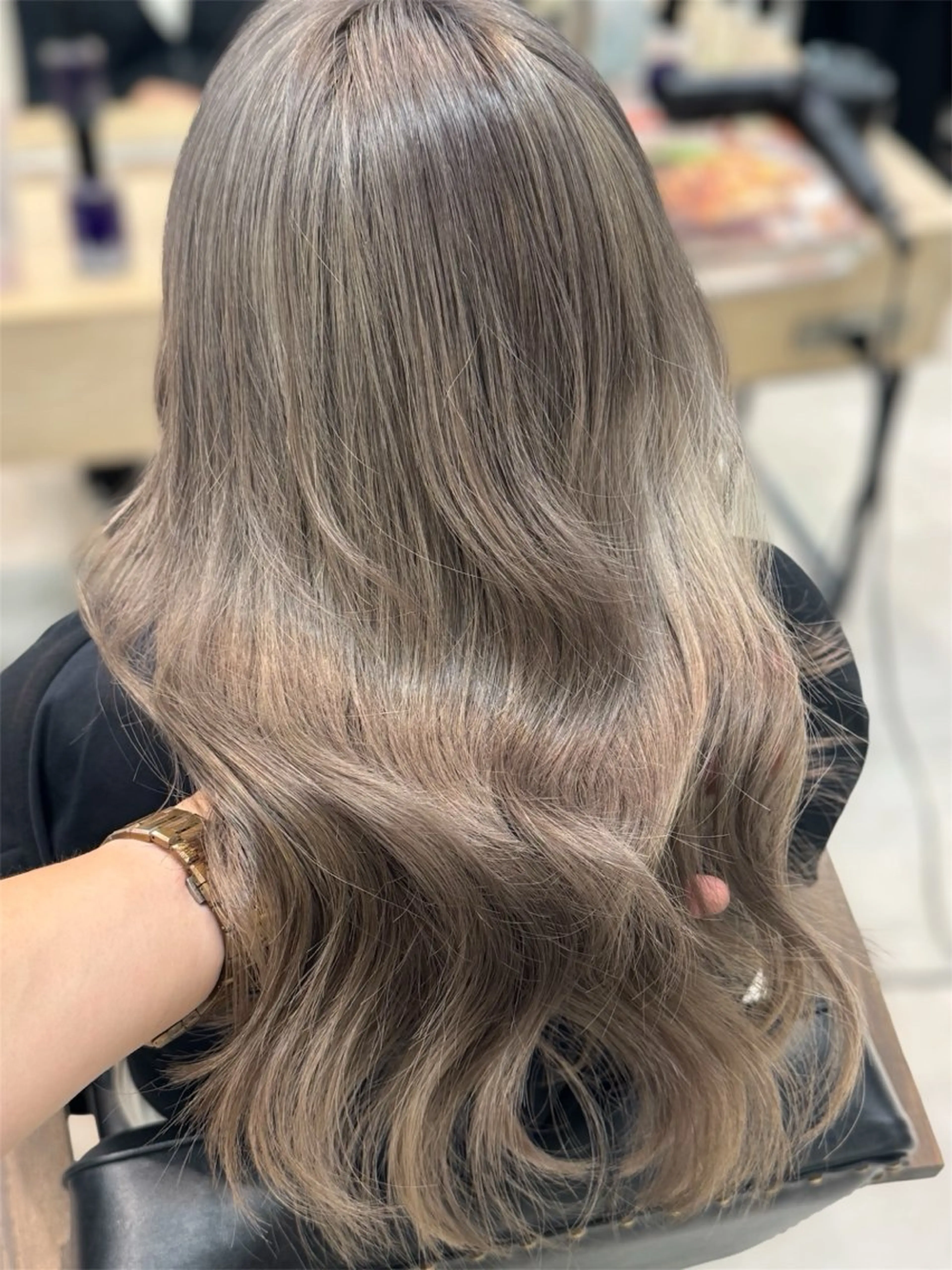 ヘアカラー レイヤー⌇﻿髪質改善 ⌇﻿misato🩶のヘアスタイル