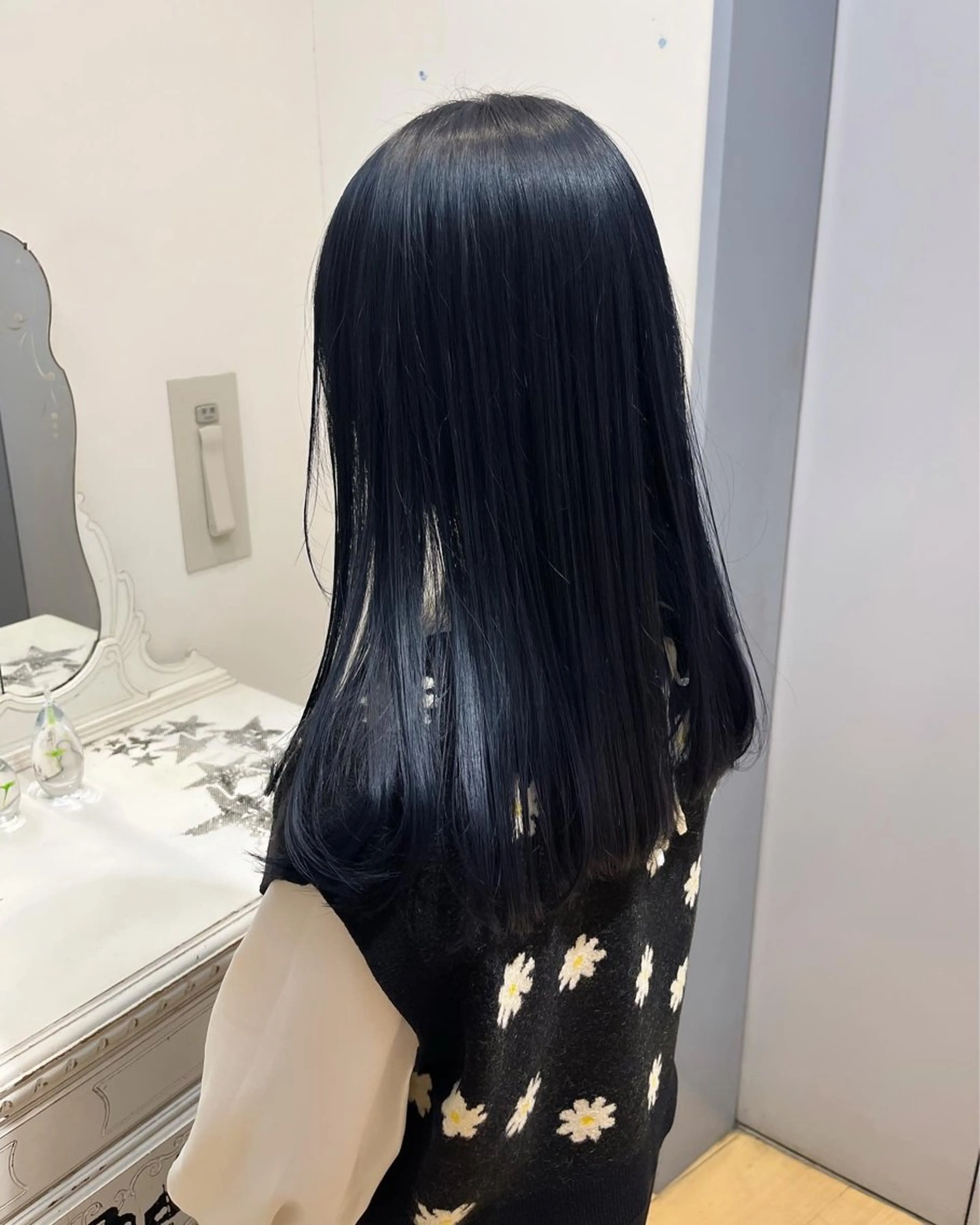 ️🩵ダメージレスなケアメニュー🩵カット+トリートメントケアカラー+超音波アイロントリートメント🦋の写真