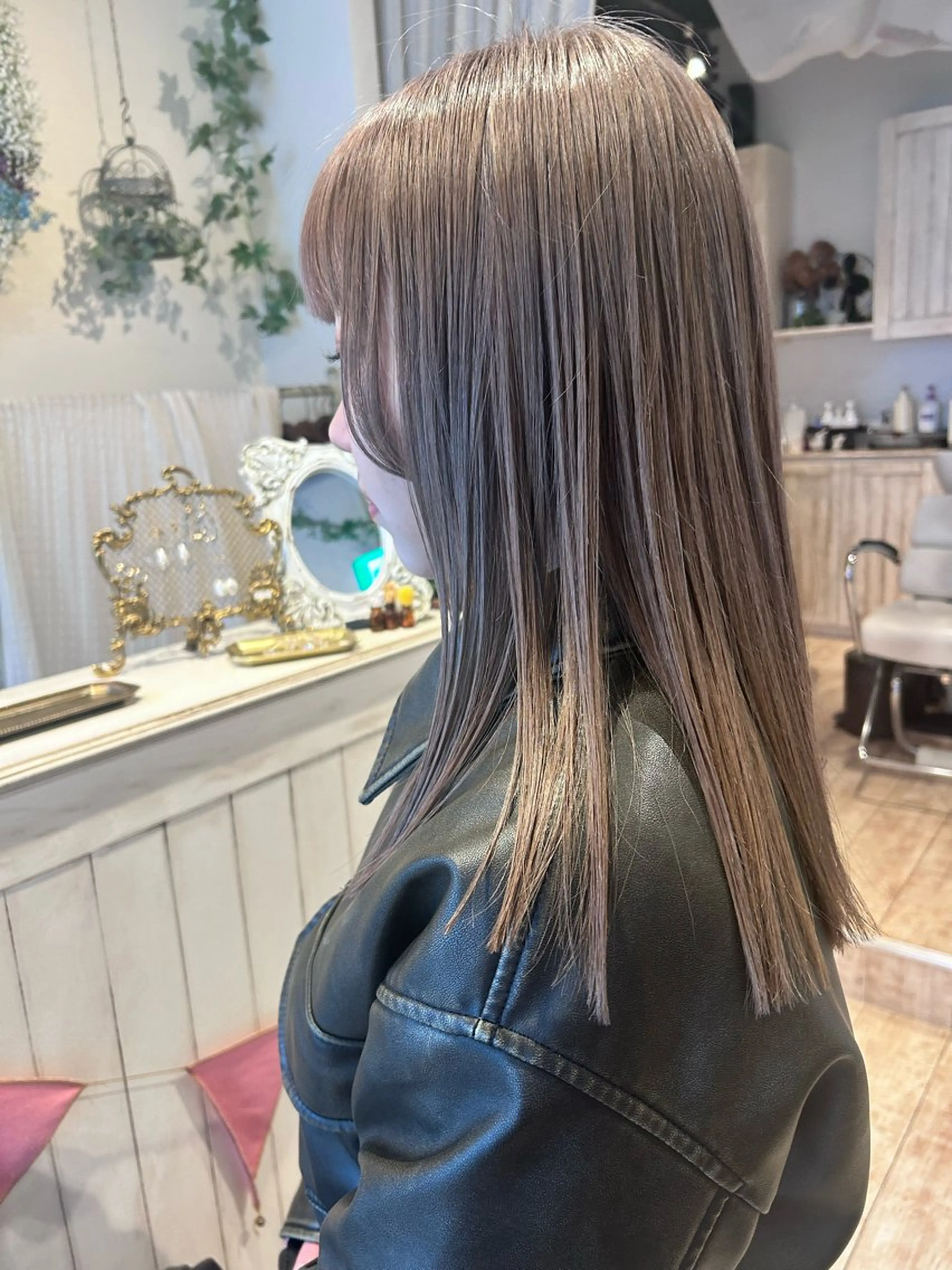 セミロング カラー ブリーチ 🌷nanase🌷 gally hairのヘアスタイル