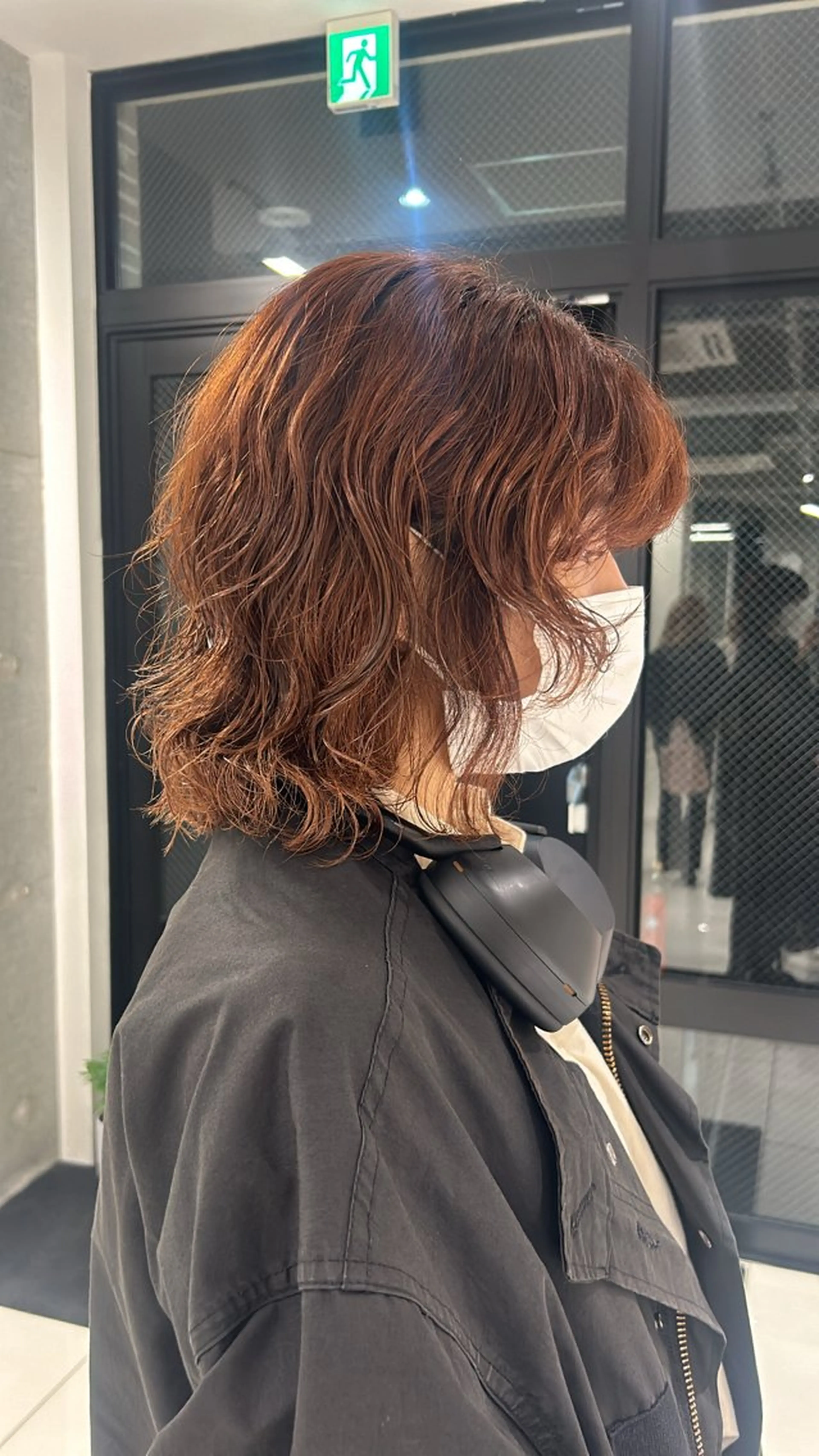 ミディアム カラー パーマ ミディアムパーマ ボブ にった みずきのヘアスタイル