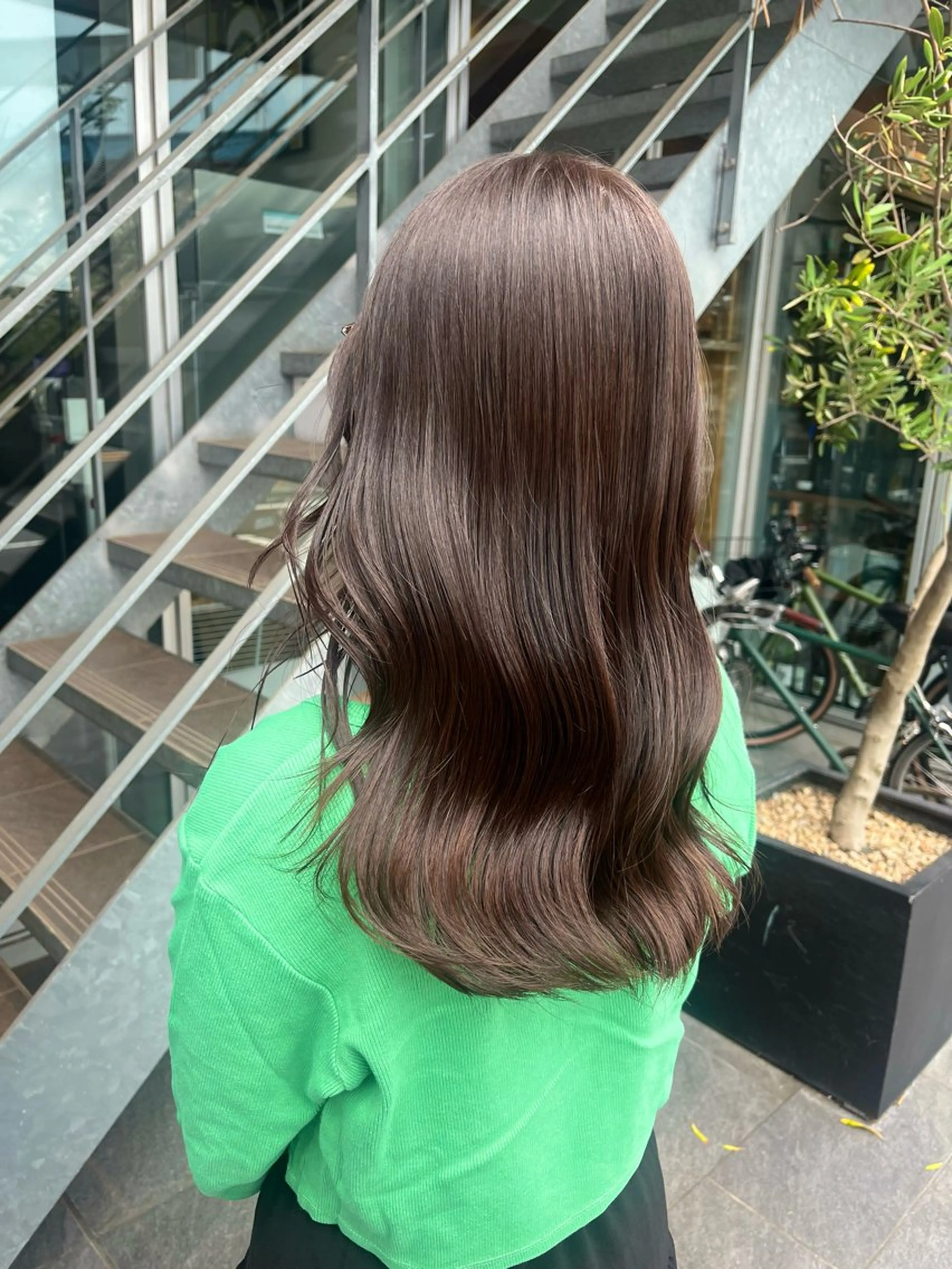 カラー ヘアカラー トリートメント イケハラ ナナミのヘアスタイル