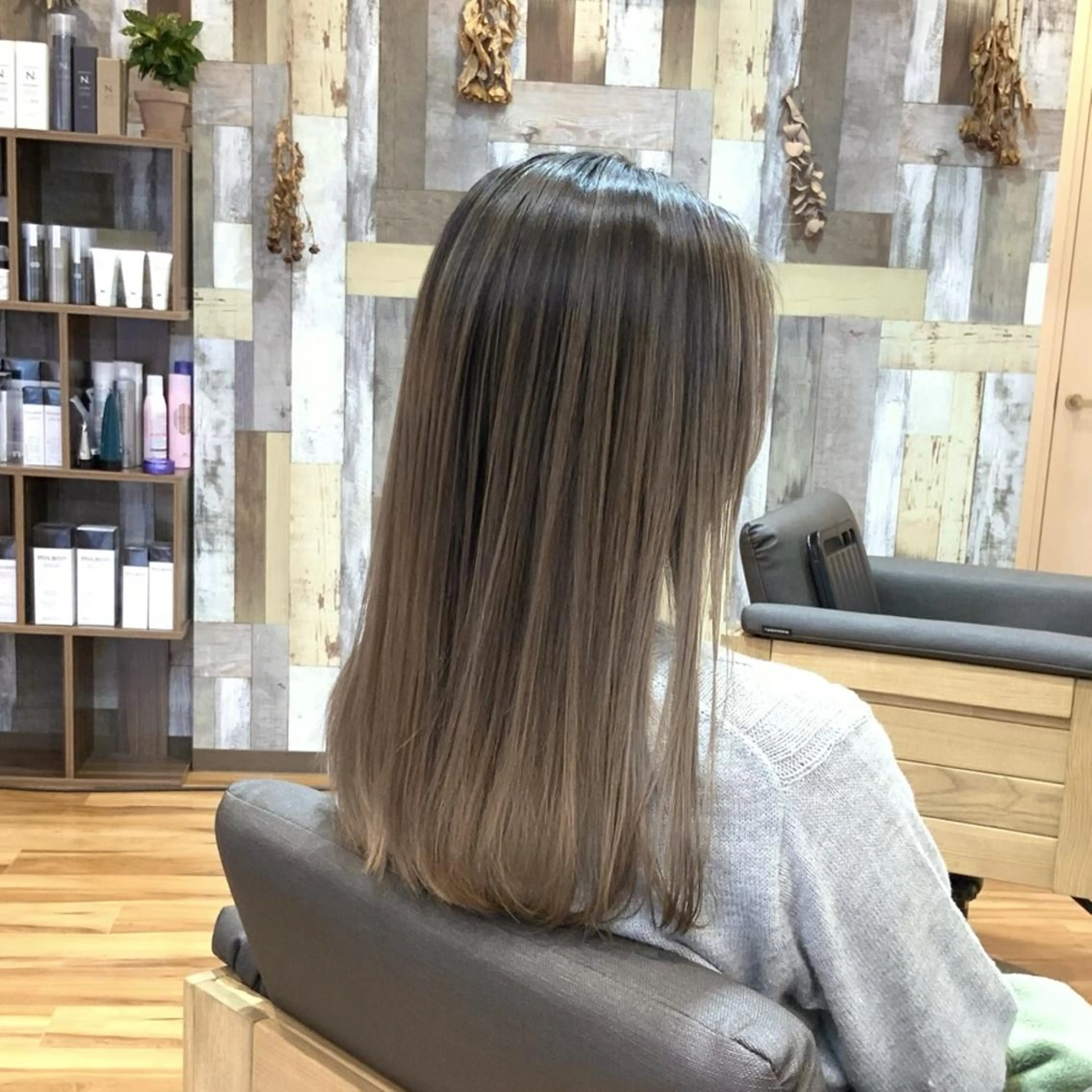 セミロング レイヤーカット 🍀favori🍀 kanekoのヘアスタイル