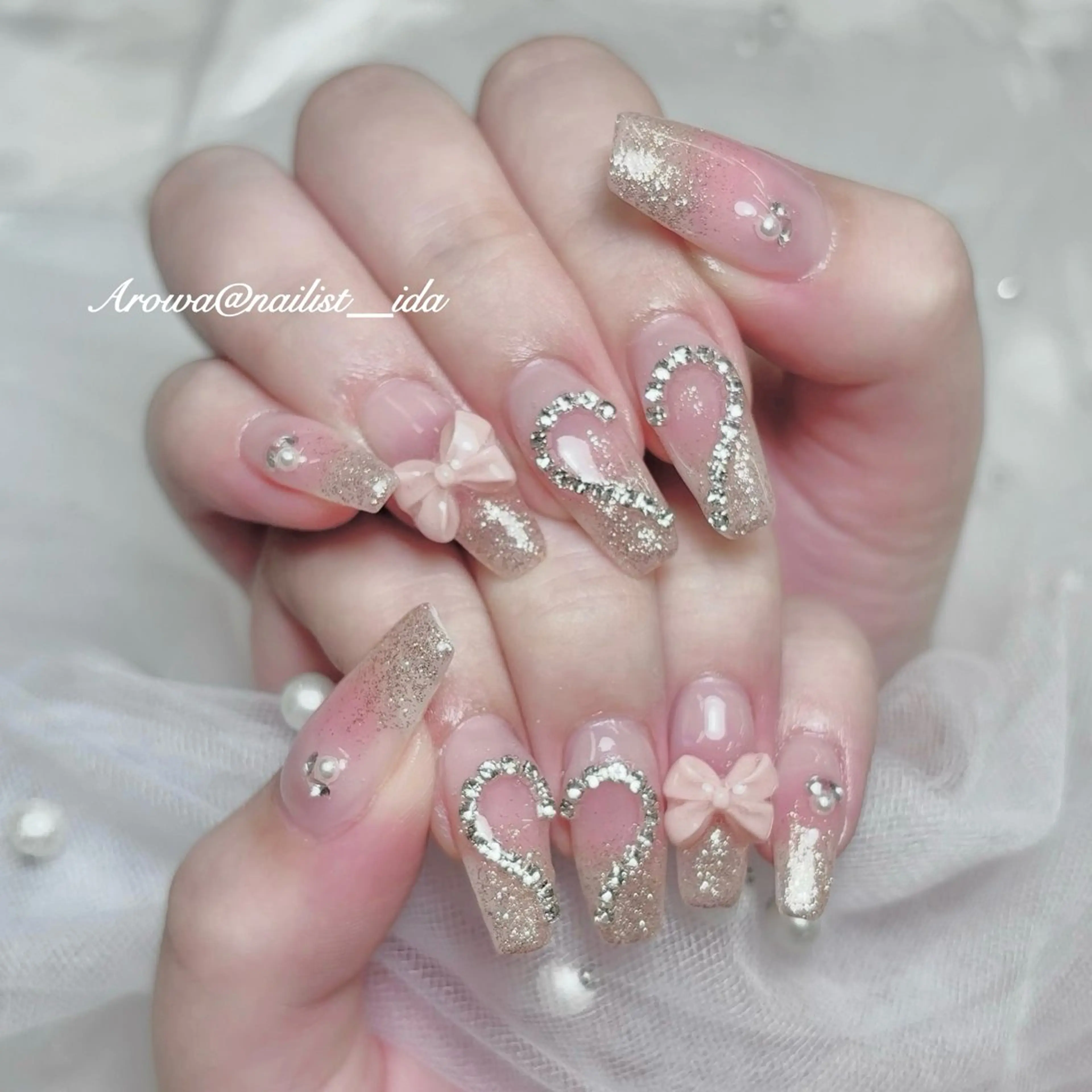 ネイル チークネイル リボン ハンドネイル Arowa 伊田のネイルデザイン