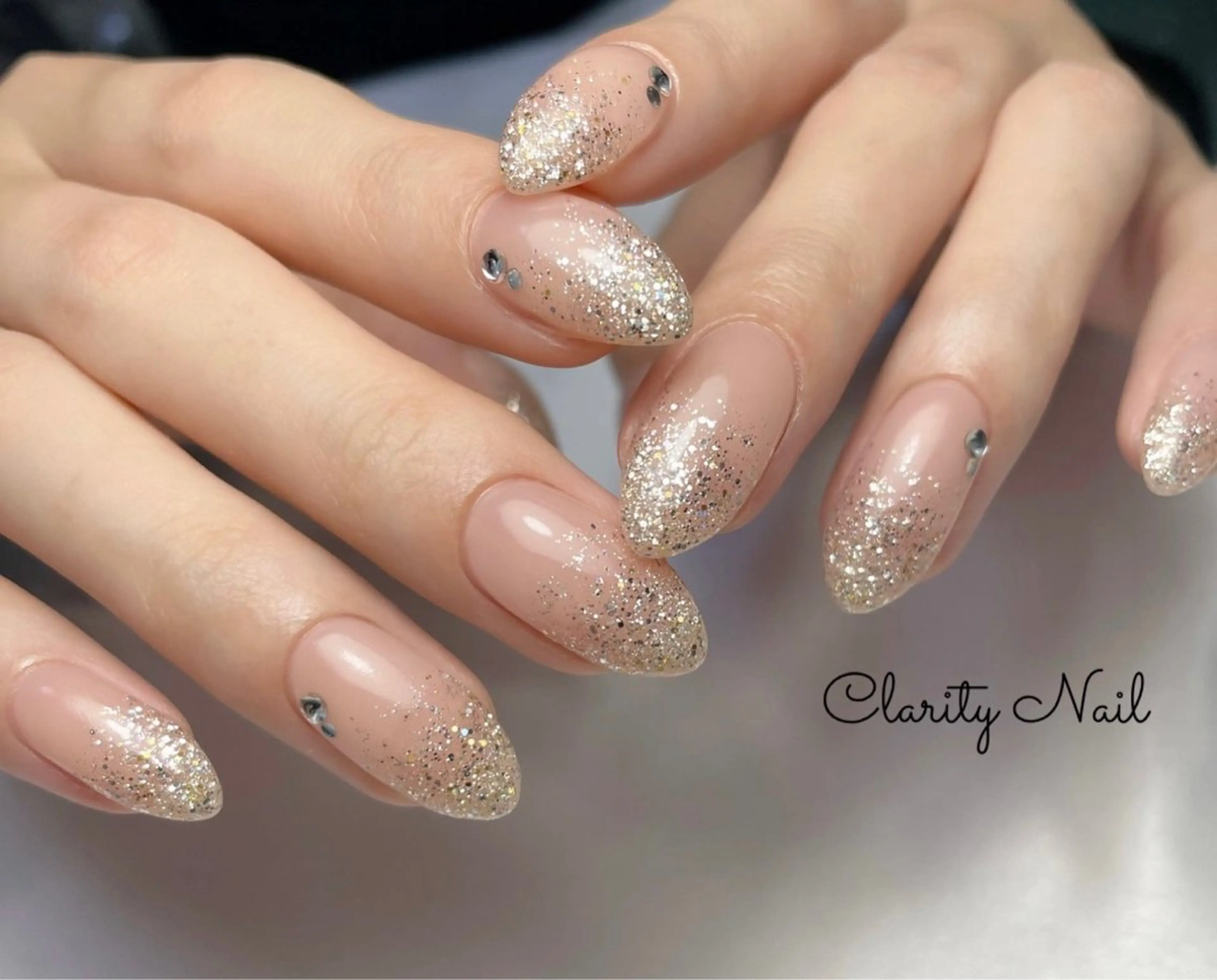 ネイル グラデーション ラメ(グリッター) ラメグラデーション ハンドネイル Clarity Nailのネイルデザイン