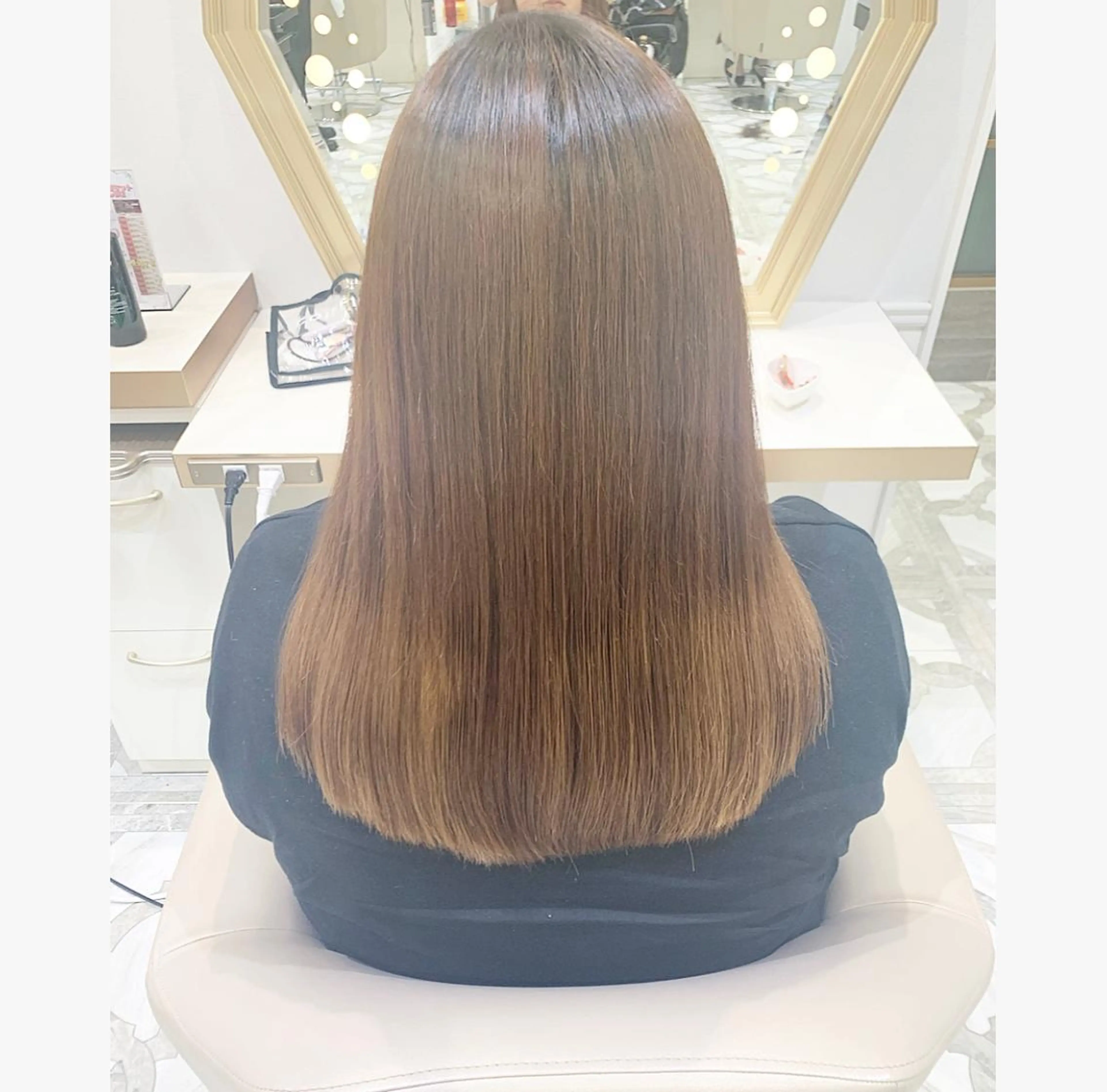 セミロング カット 縮毛矯正 トリートメント 💙美髪救世主💙 関華蓮のヘアスタイル