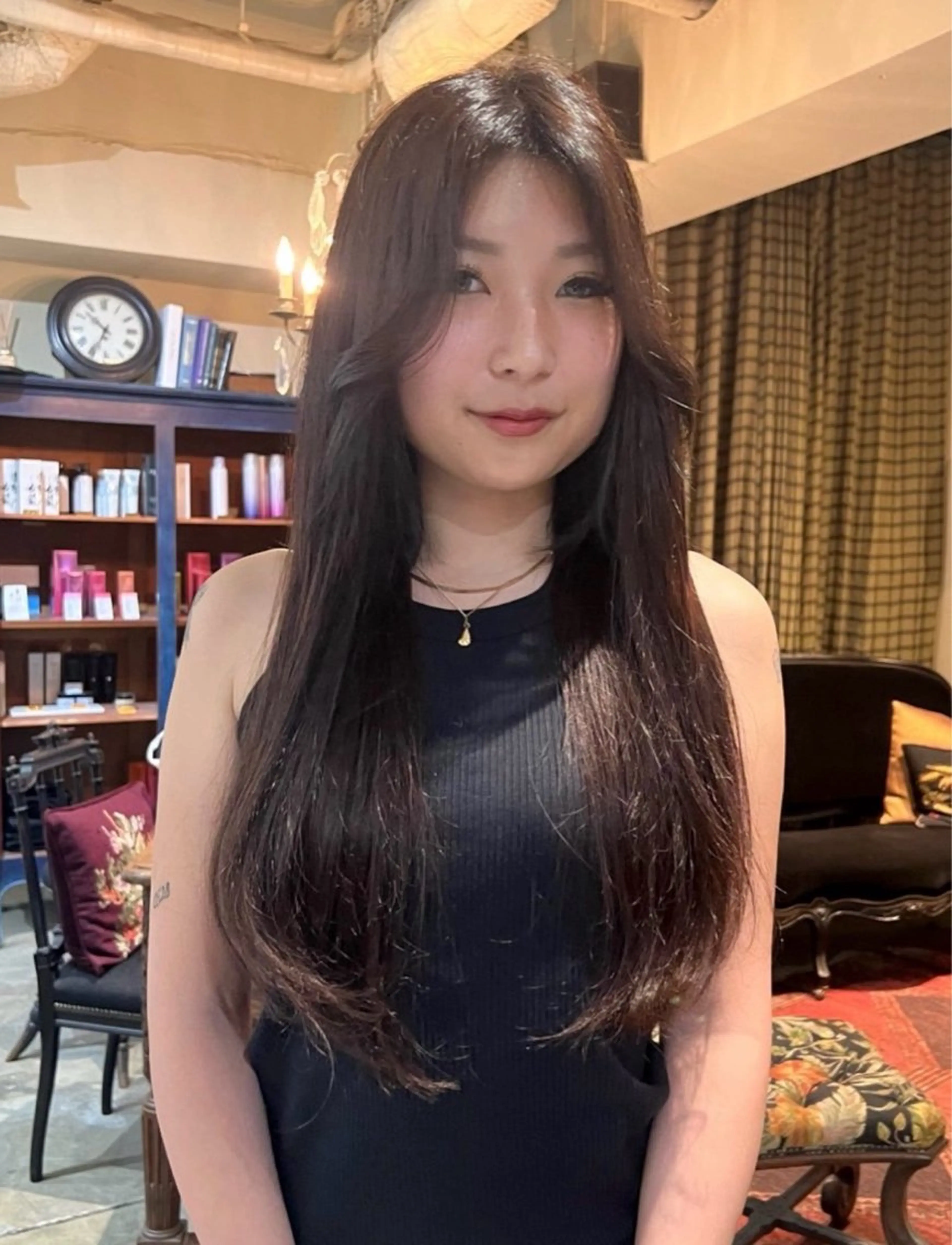 カラー ヘアカラー アイブロウ&マツパ カラーモデルまなみのヘアスタイル