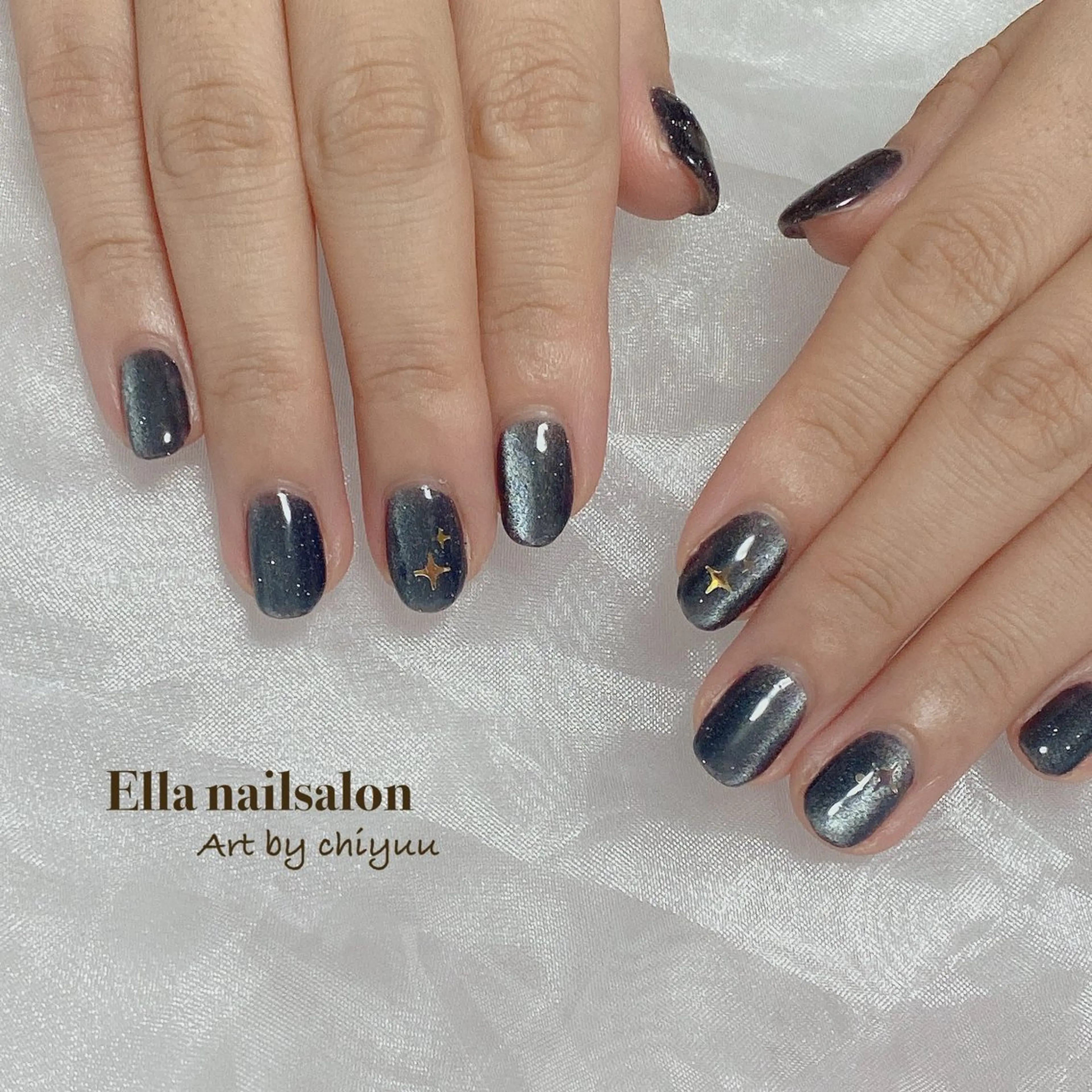 ネイル ホログラムネイル ハンドネイル フットネイル Ella nailsalon所属・Ella nail ちゆうのネイルデザイン