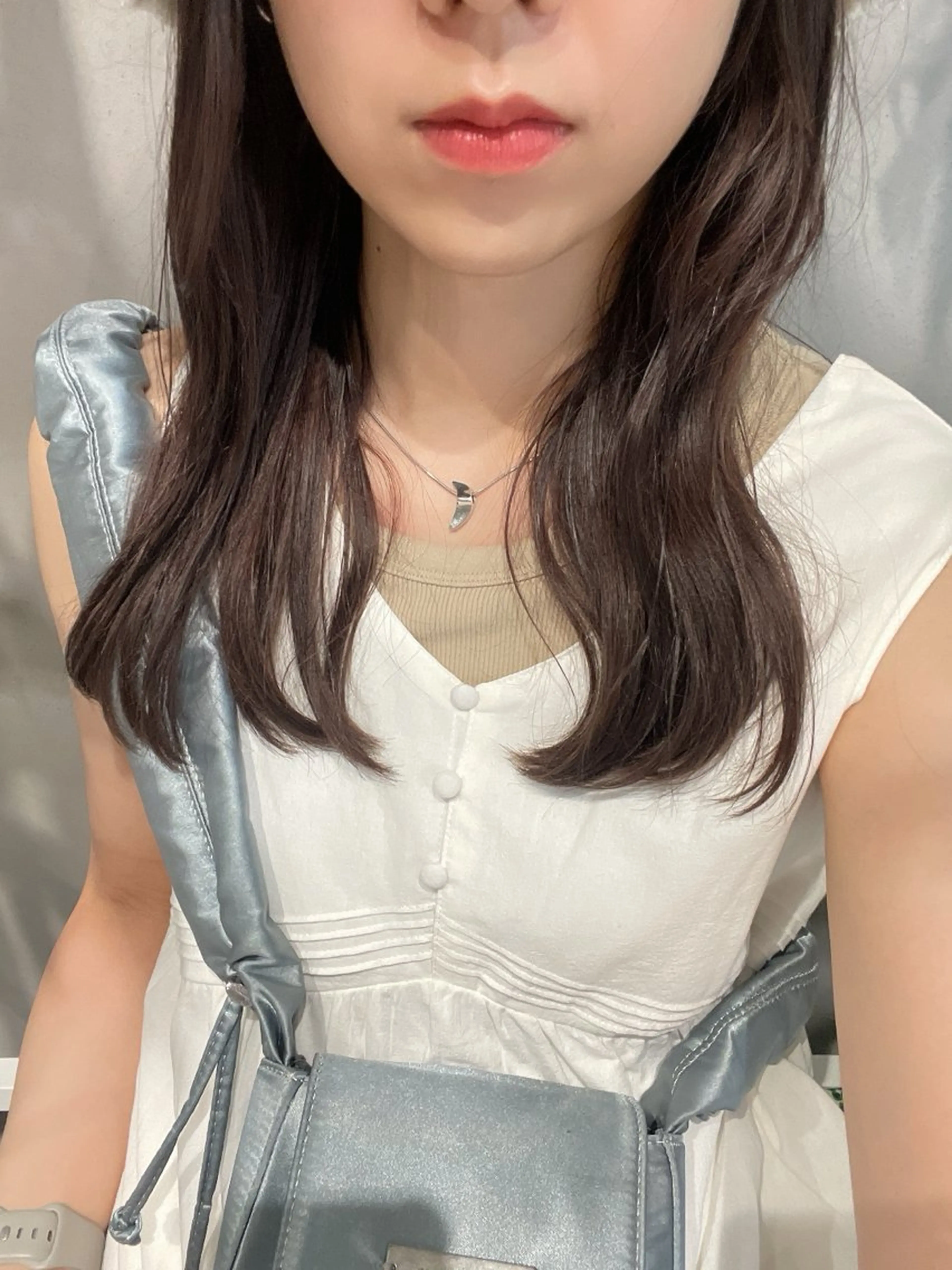 ミディアム SALOWIN  吉祥寺店所属・くすみベージュカラー 🪻HARUKAのヘアスタイル