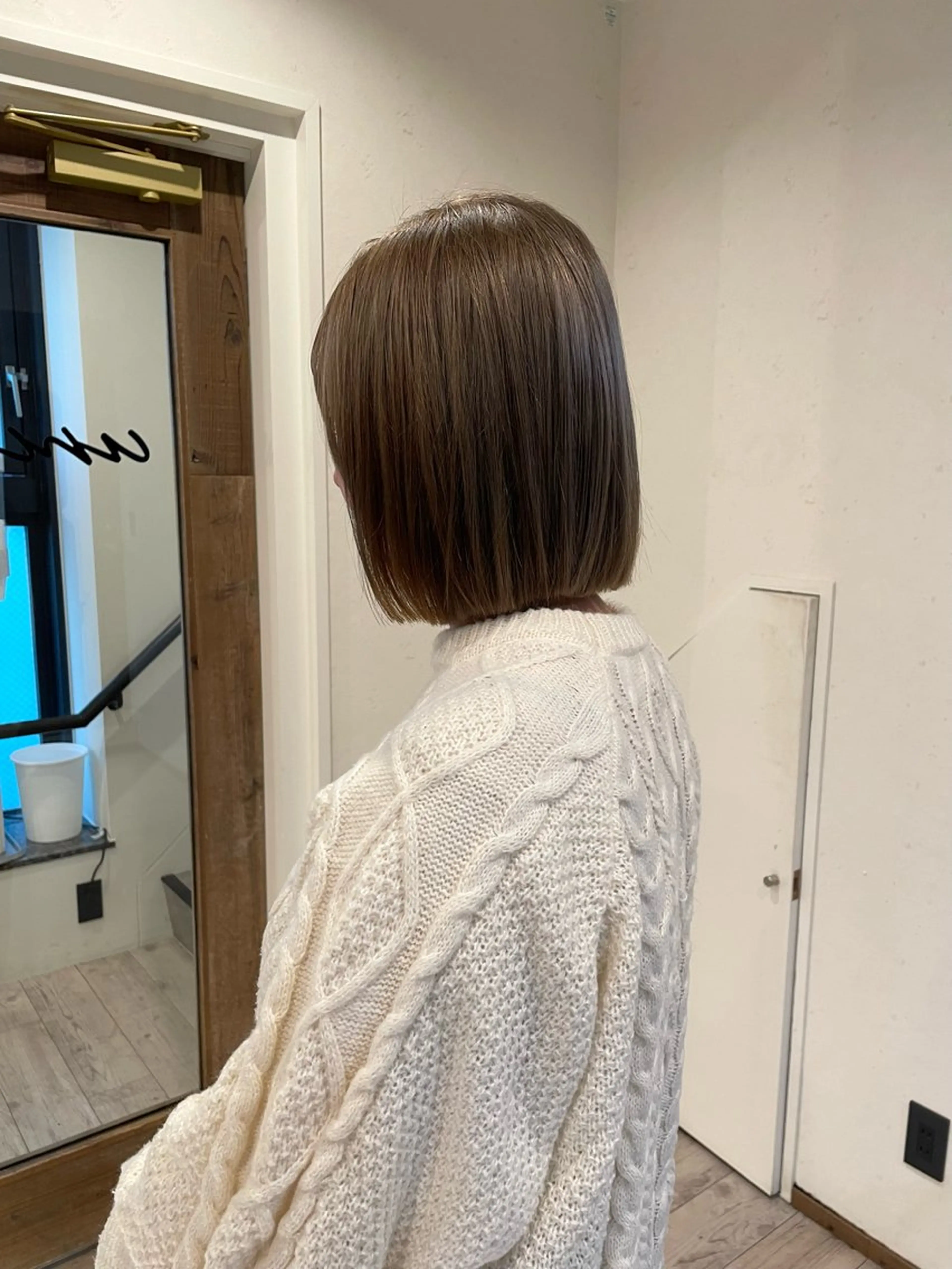 ミディアム カラー ベージュカラー ブリーチ オリーブベージュ オレンジ カット ヘアカラー トリートメント 渋谷 留菜のヘアスタイル