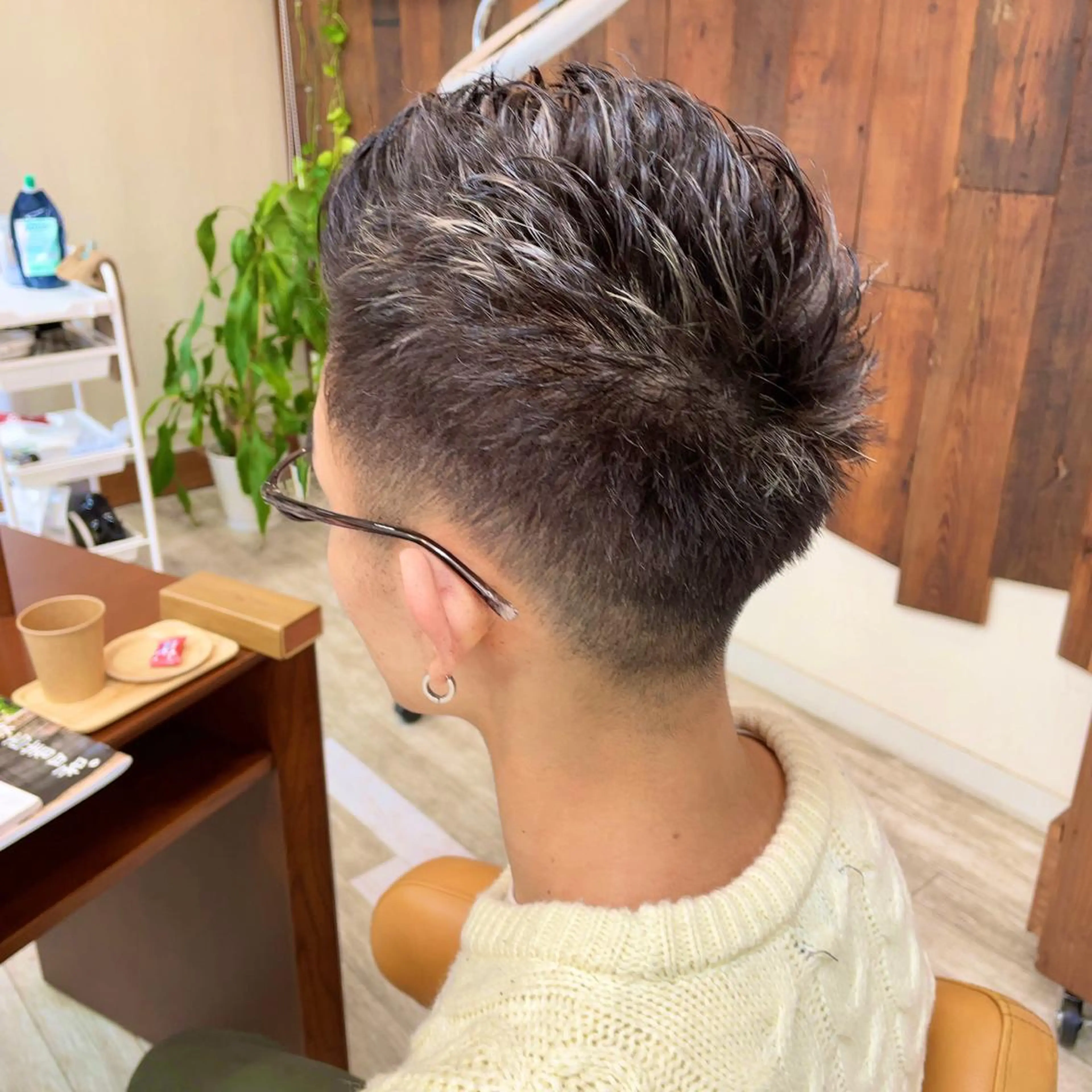 ショート カラー 【髪質改善】タケウチ 【手で乾かすだけ】のヘアスタイル