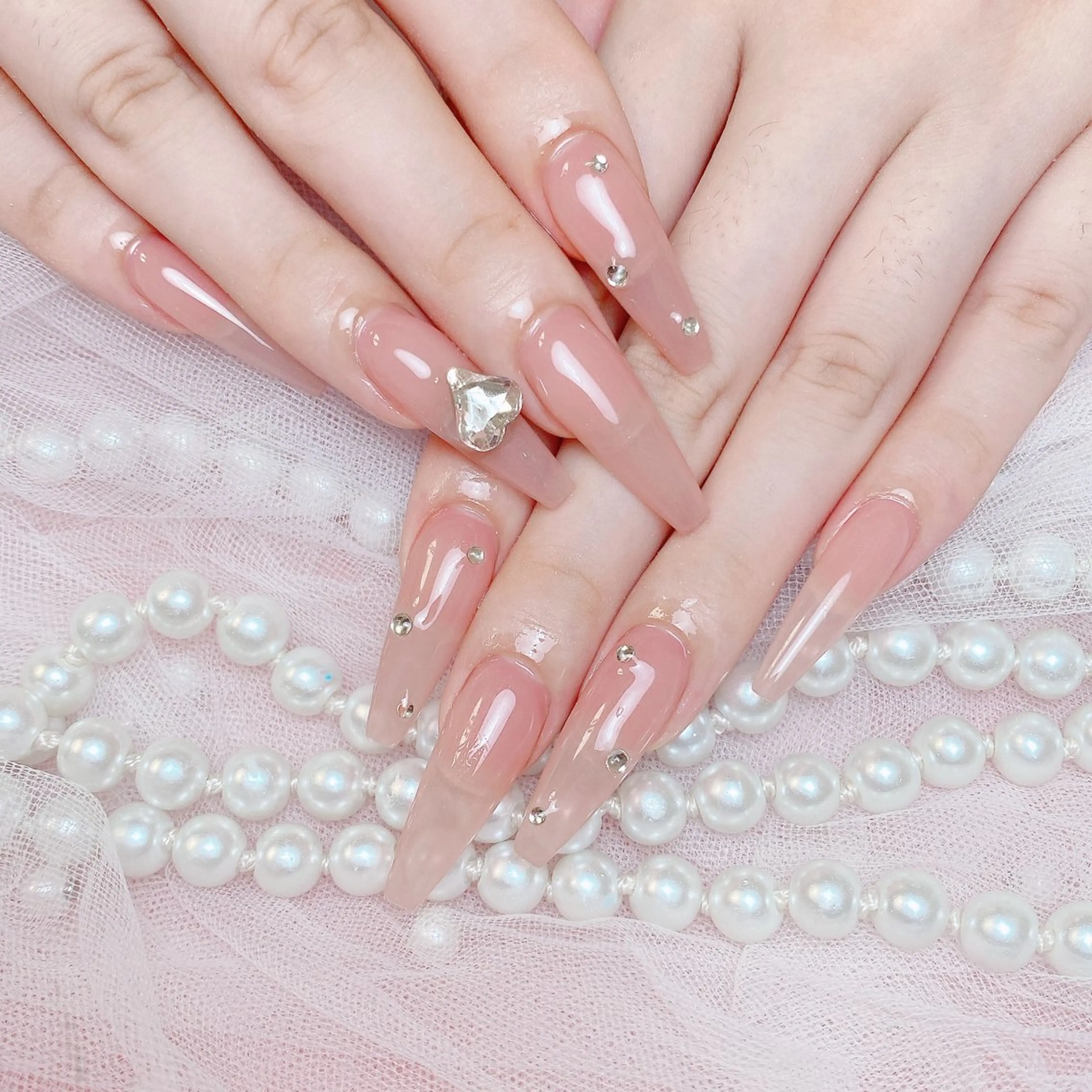 ネイル フレンチネイル ジェルネイル ハート 韓国ネイル マグネットネイル ハンドネイル ネイルサロン lotusのネイルデザイン