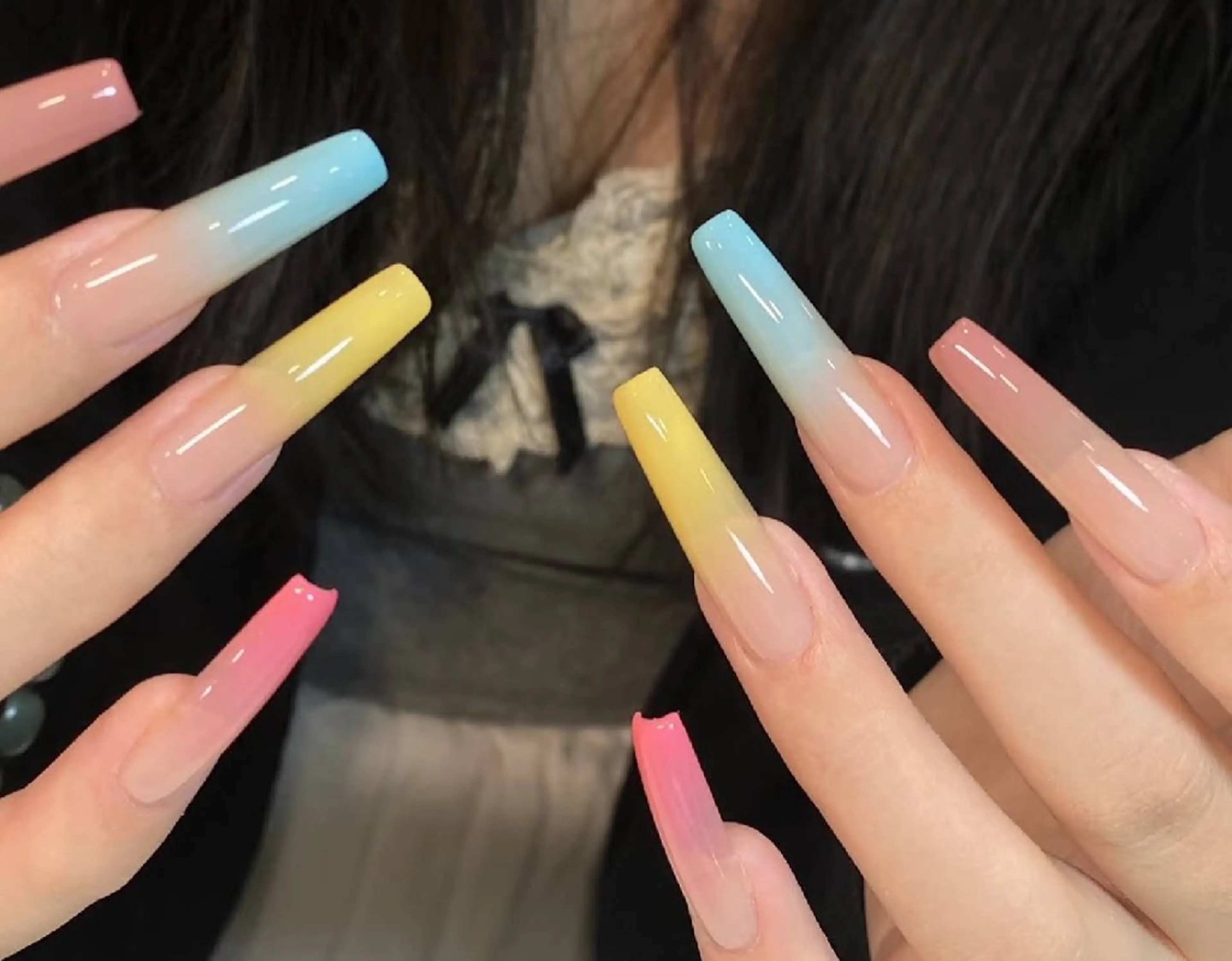 ネイル 小島 阿佑美のネイルデザイン