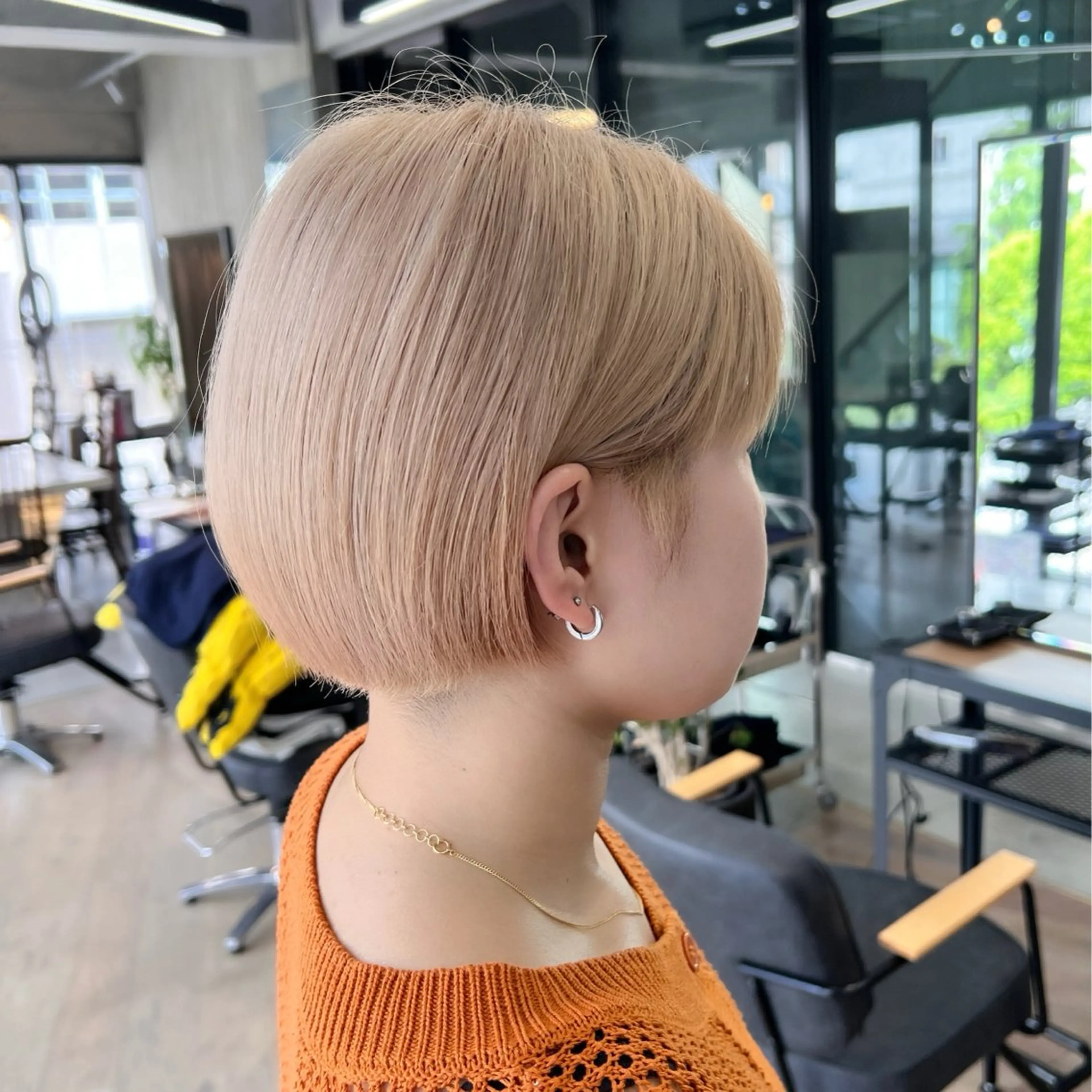 ショート ボブ カット ヘアカラー トリートメント オオバヤシ マホのヘアスタイル