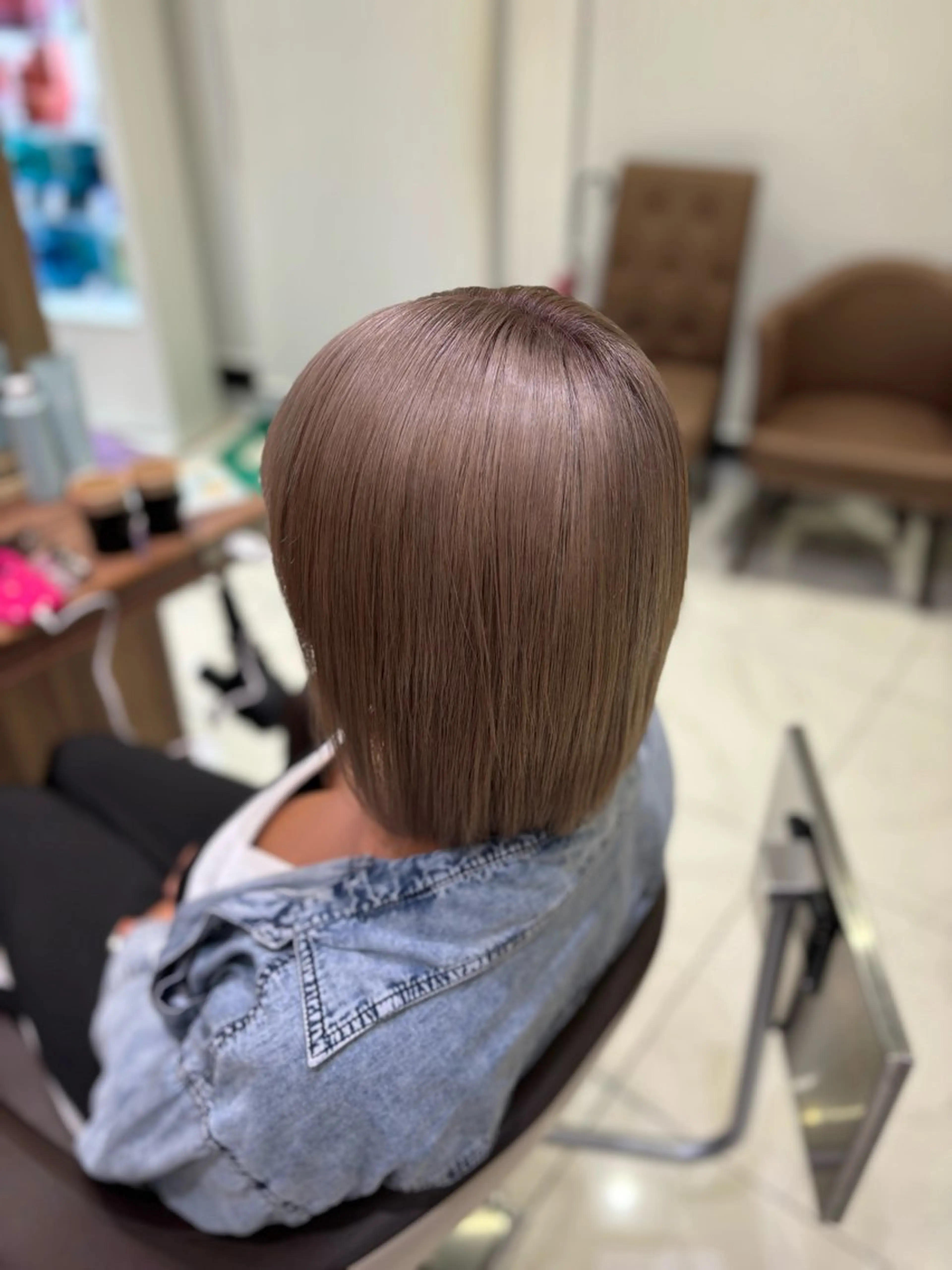 カラー グレージュ Ash 平井 青木🤍のヘアスタイル