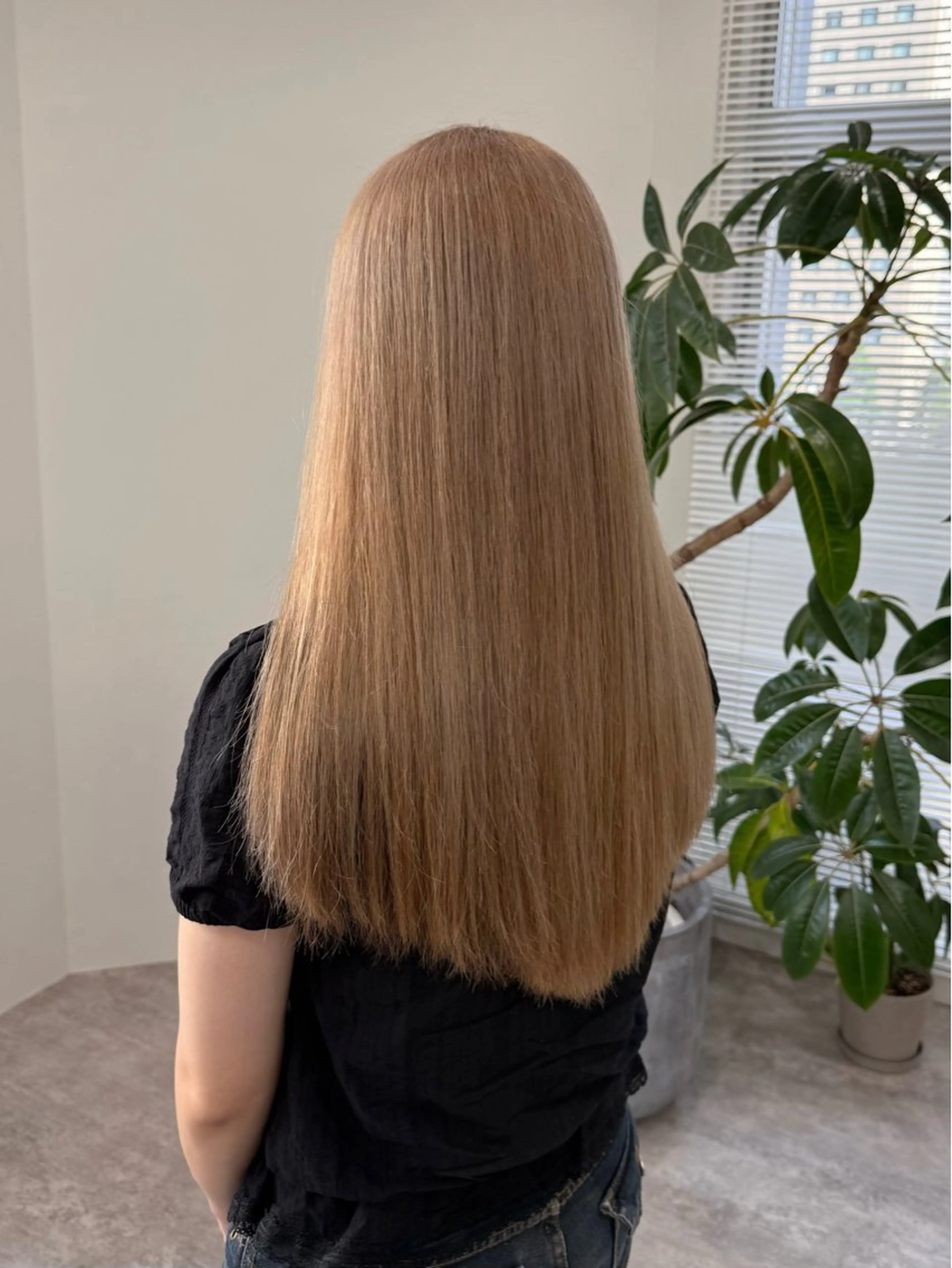 《ミニモ限定》ケアブリーチカラー+オージュアトリートメント（シャンプーブロー込み）の写真