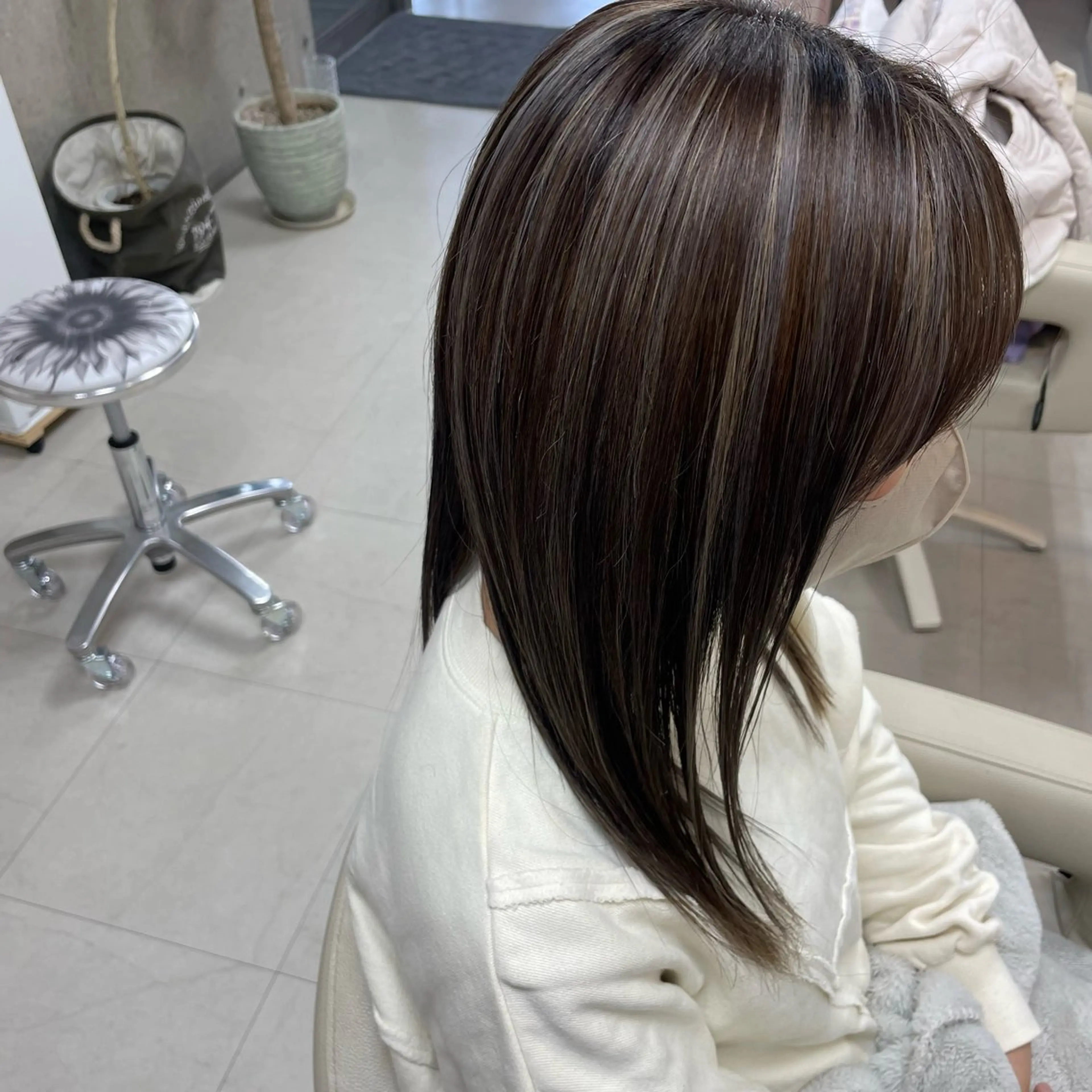 セミロング カラー ヘアカラー 坂本 沙也加のヘアスタイル