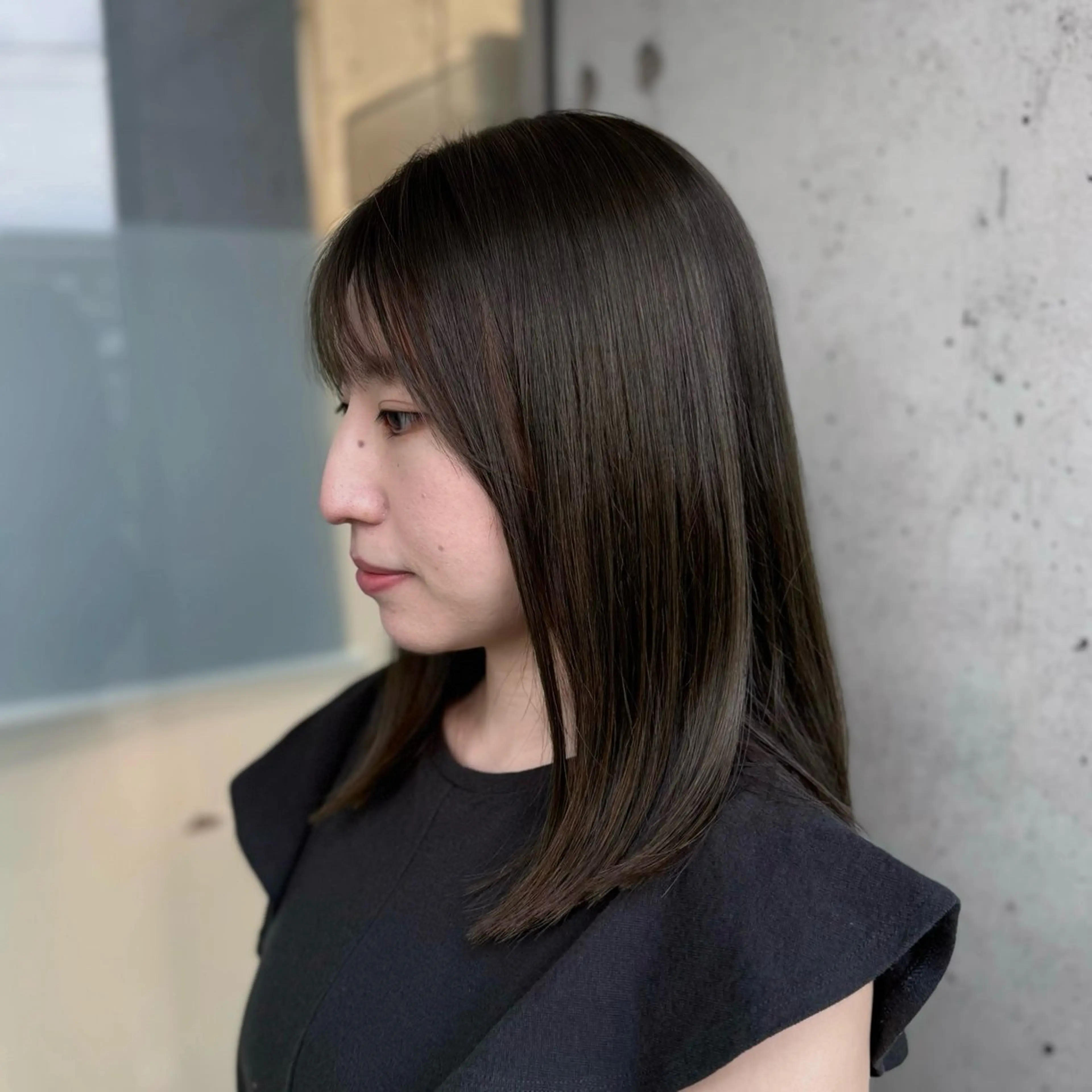 ミディアム カラー ベージュカラー オリーブベージュ カット ヘアカラー トリートメント 田島拓海 ボブカットのヘアスタイル
