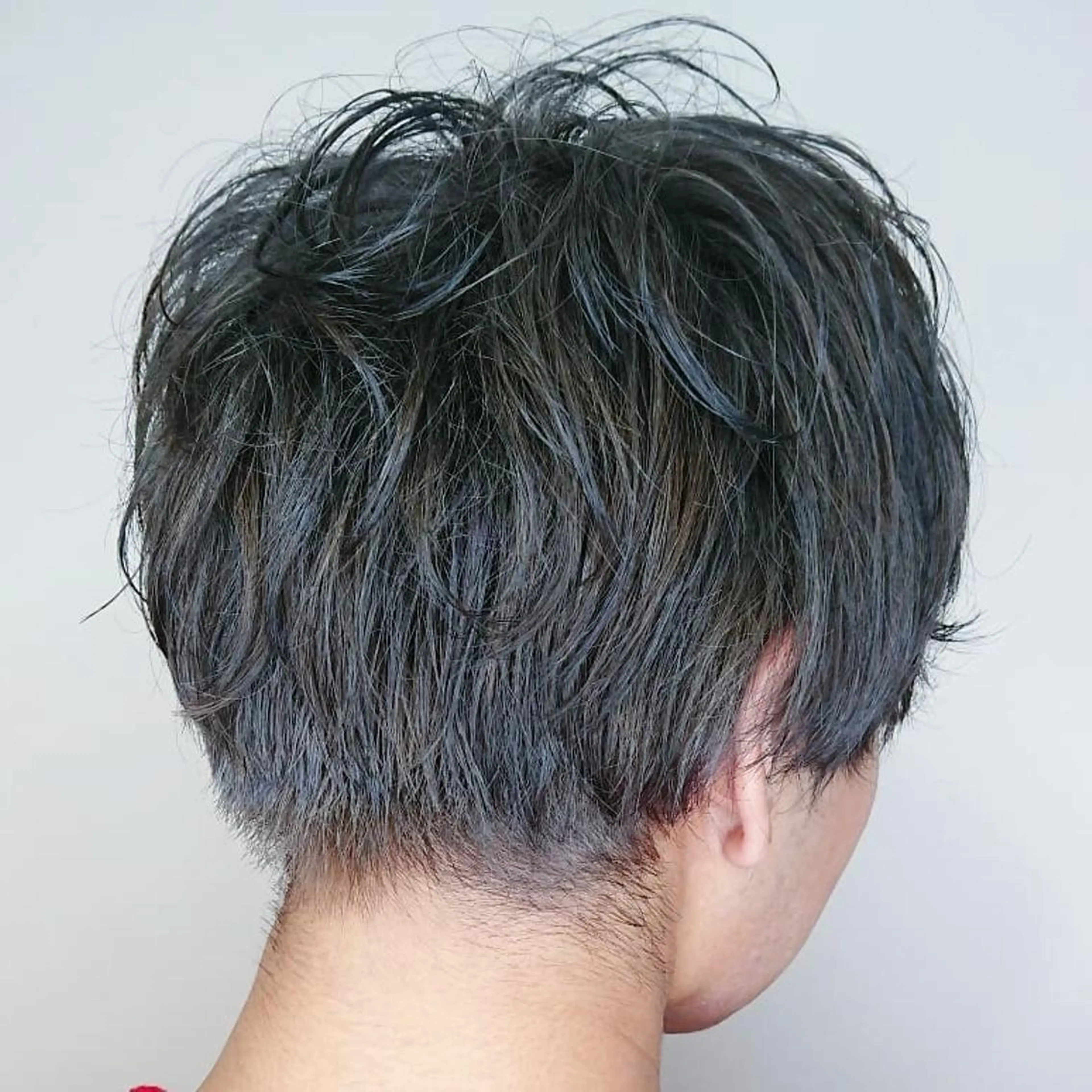 カラー ヘアアレンジ メンズ パーマ アップバング メンズブリーチ マッシュ メンズパーマ 学生（メンズ向け） ブリーチ/ヘアケア/ 艶髪/イギチハルのヘアスタイル