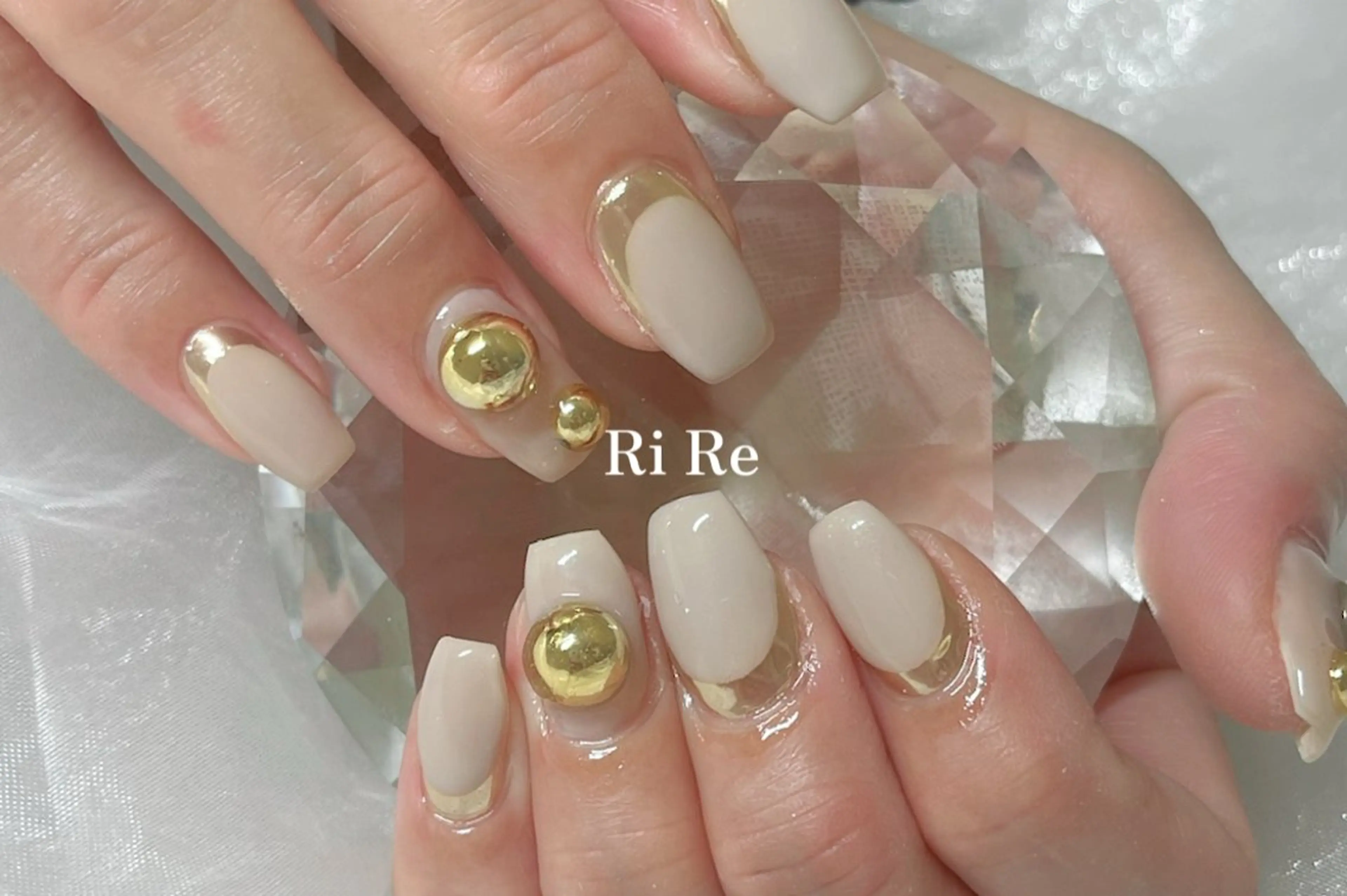 ネイル ゴールド ミラーネイル Nailsalon RiRe♡Reikaのネイルデザイン