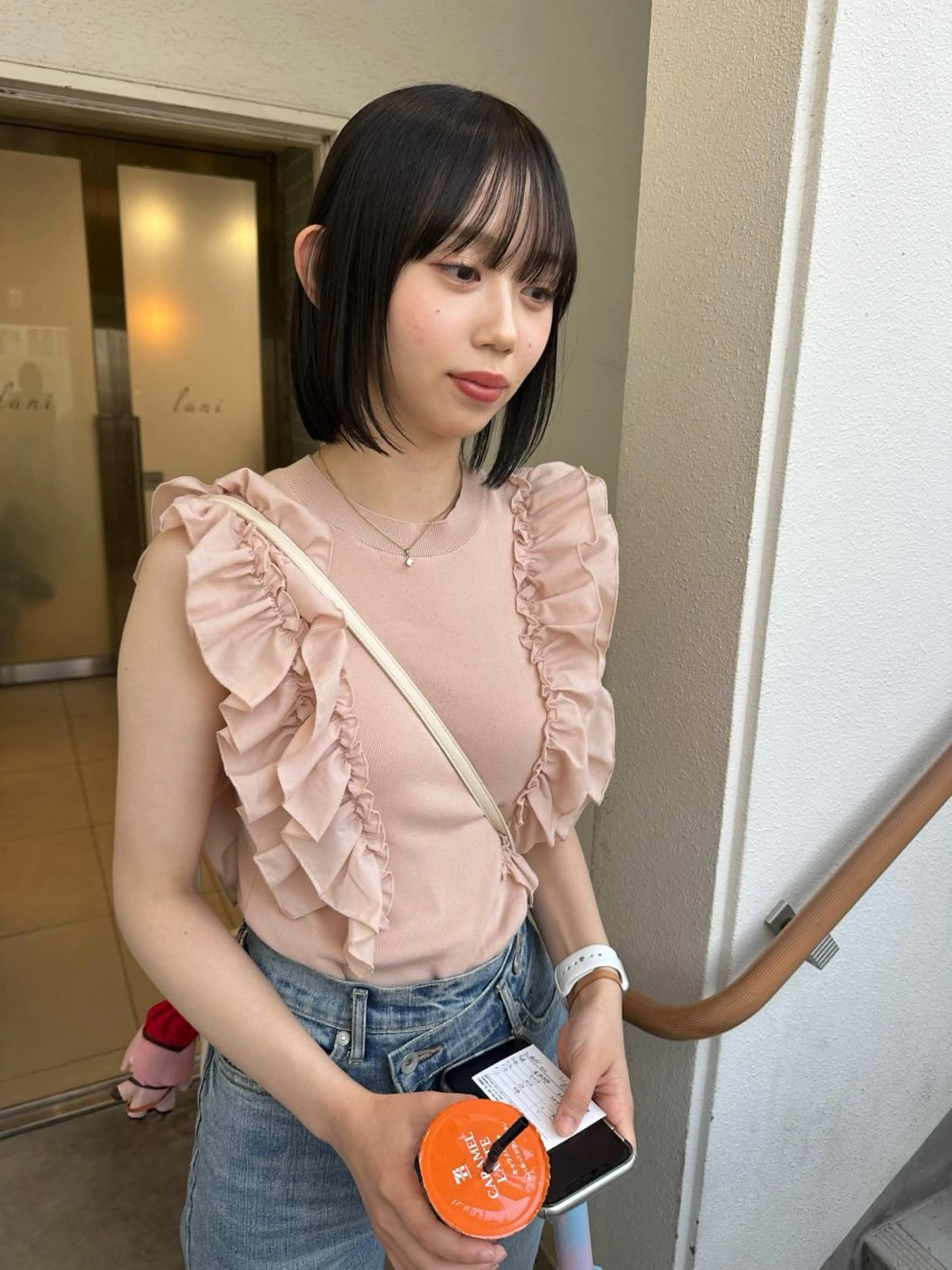 ミディアム KAORU オリーブカラーのヘアスタイル