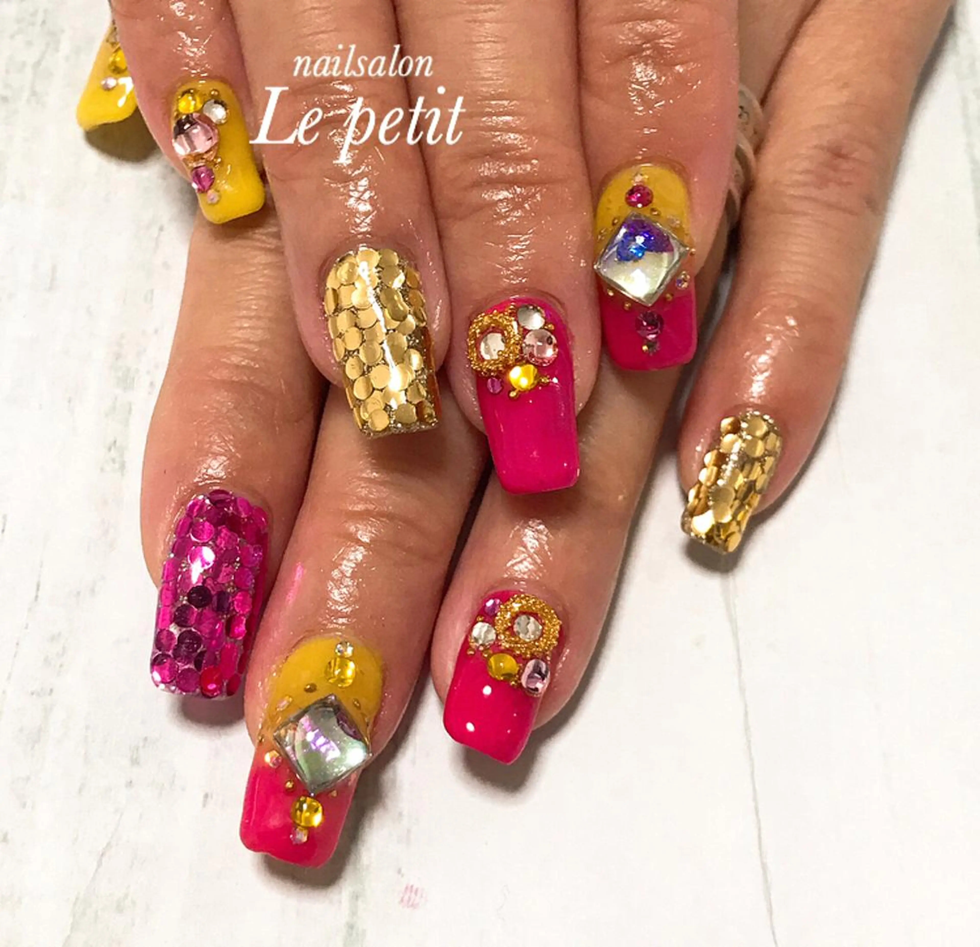 ネイル 石野 広佳のネイルデザイン