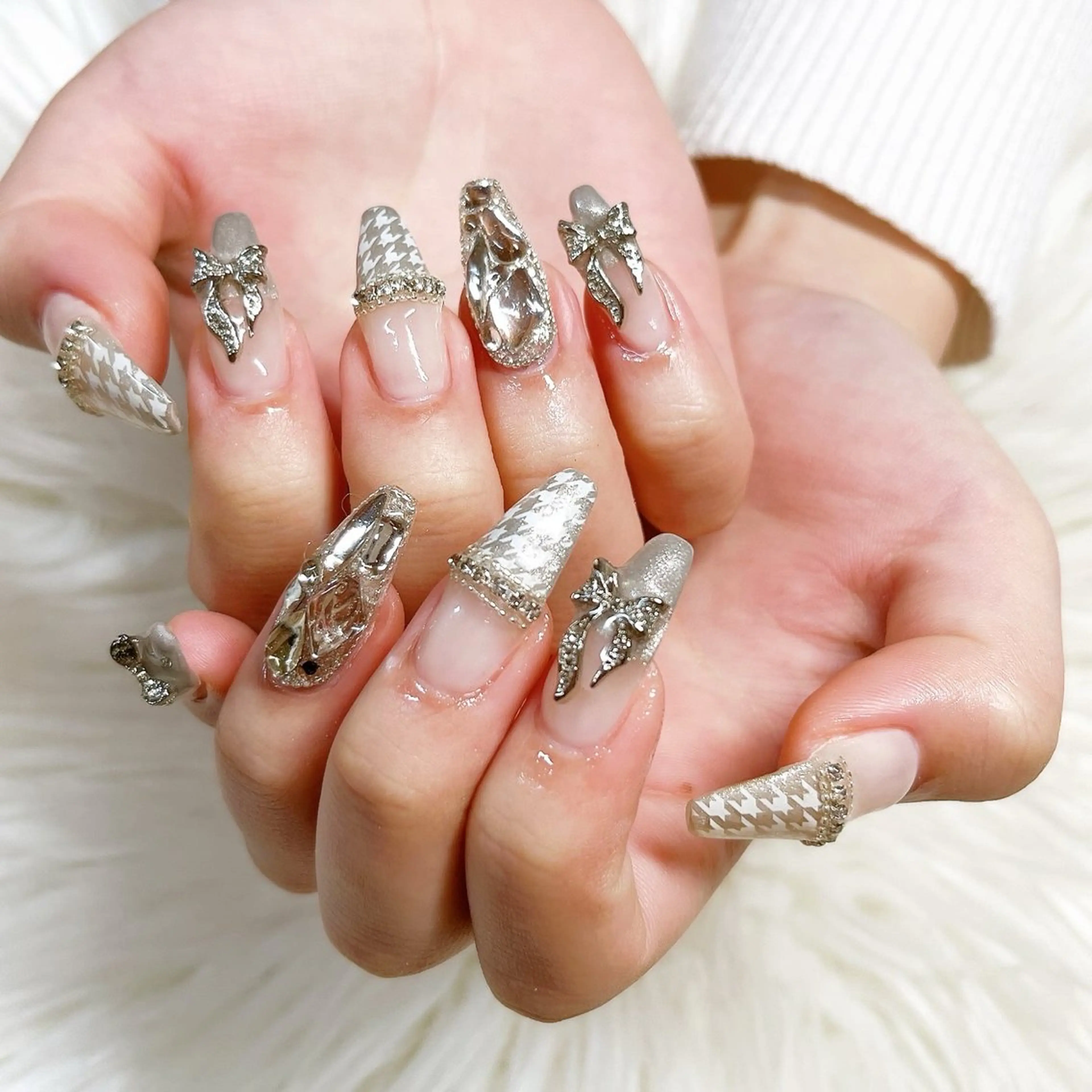 ネイル ハンドネイル 根津 綾子のネイルデザイン