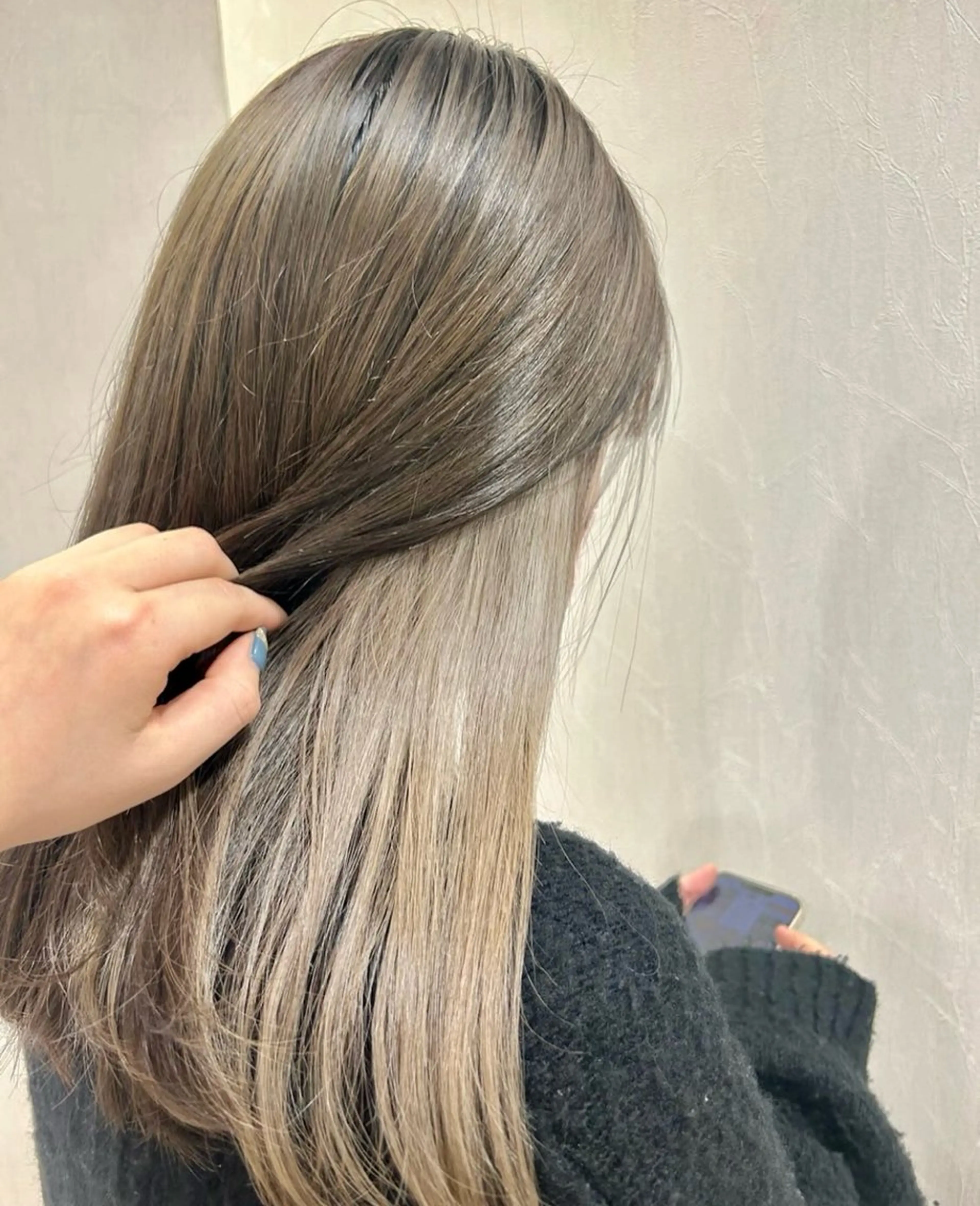 カラー イヤリングカラー ヘアカラー 坂口 遥香のヘアスタイル