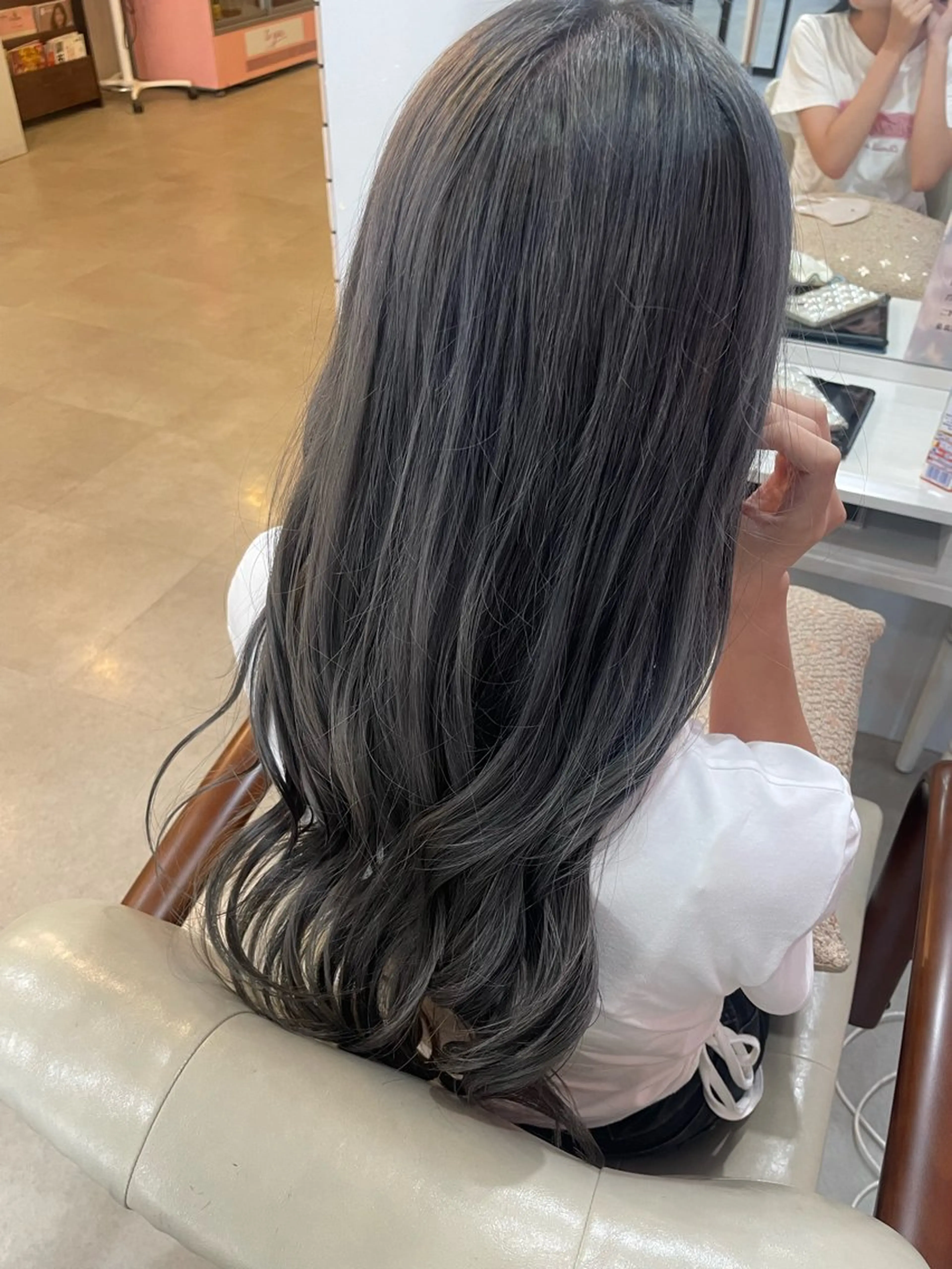 ロング カラー 🌷デザインカラー 🌷渡辺玲奈のヘアスタイル