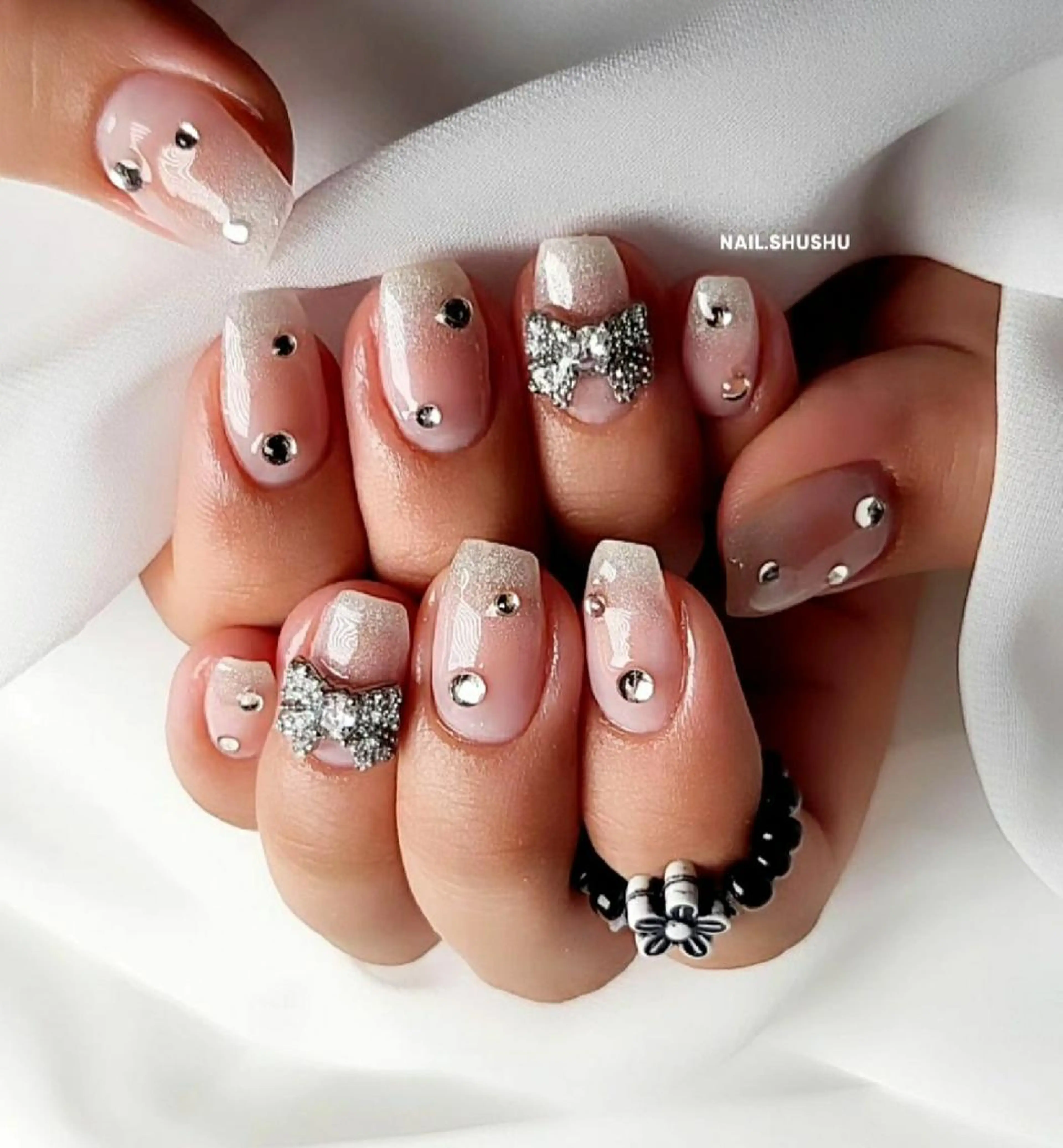 ネイル 持ち込み ニュアンスネイル ワンカラーネイル シンプルネイル 夏ネイル 3dパーツ/流行り 👧shushu❤️のネイルデザイン