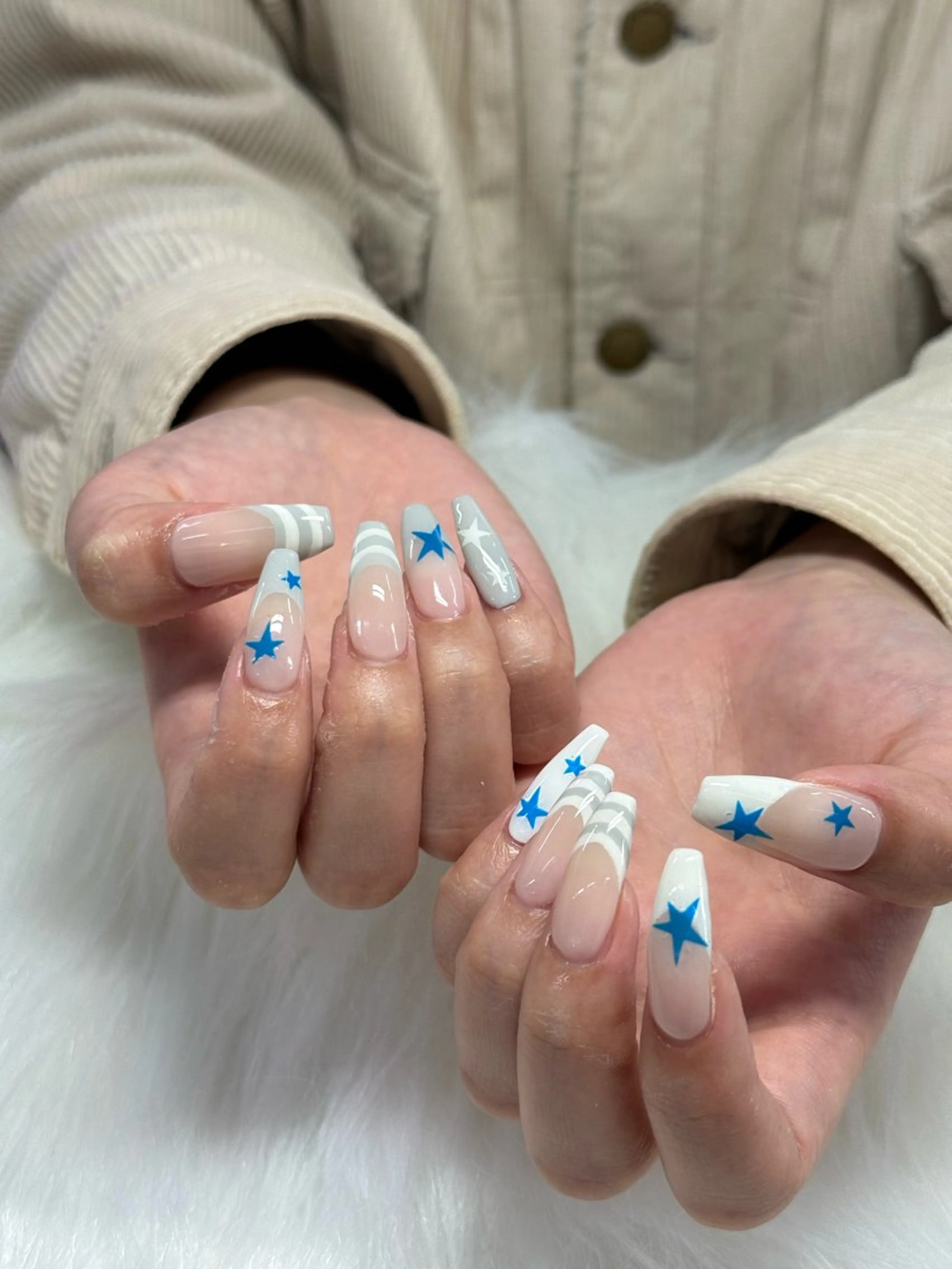 ネイル ボーダー フレンチネイル ハンドネイル WOLTOKYO渋谷 yunaのネイルデザイン
