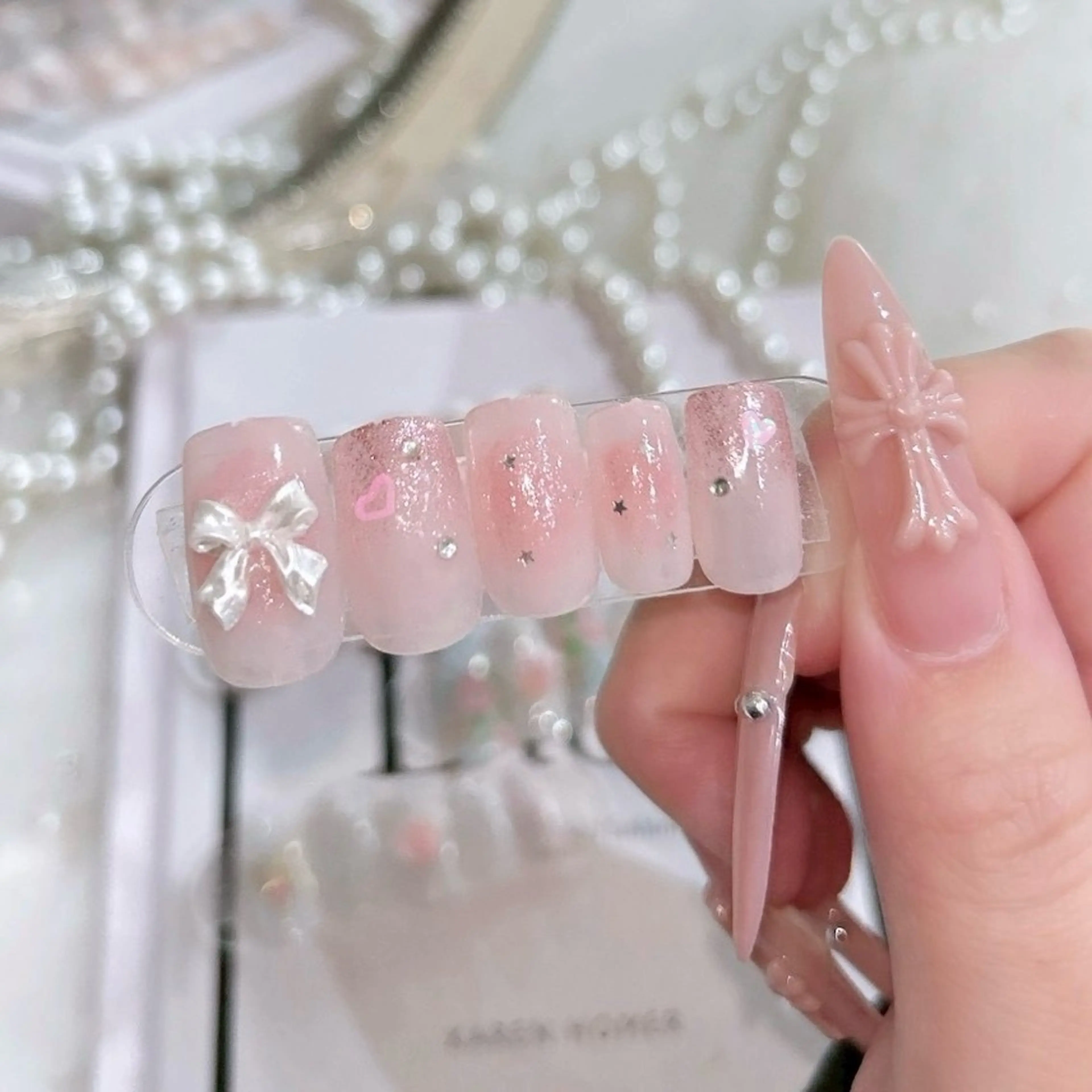 ネイル 【ちゅるん韓国🪄】 Aina🤍のネイルデザイン