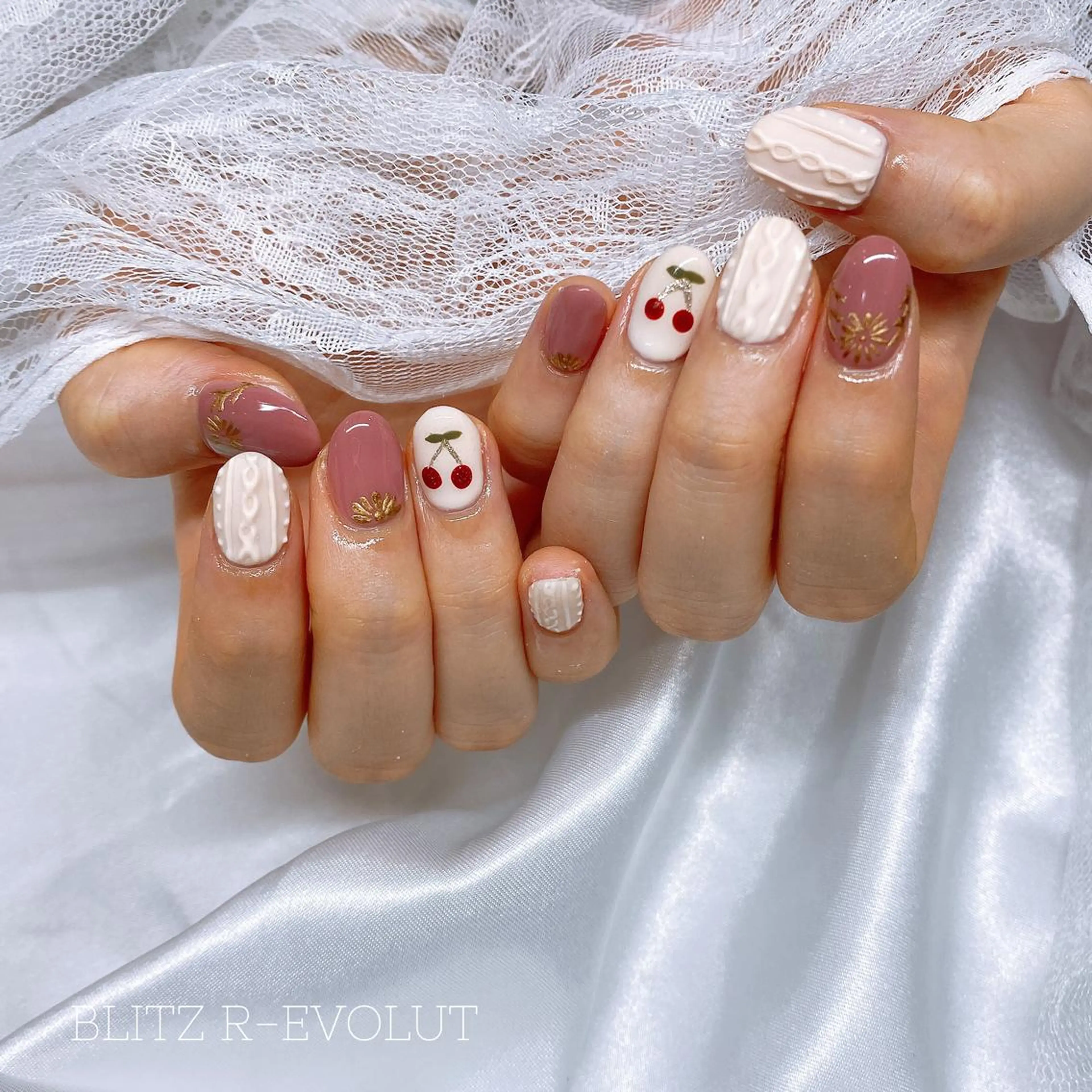 ネイル ☁️BLITZ 🎀笠原雪音🎀のネイルデザイン