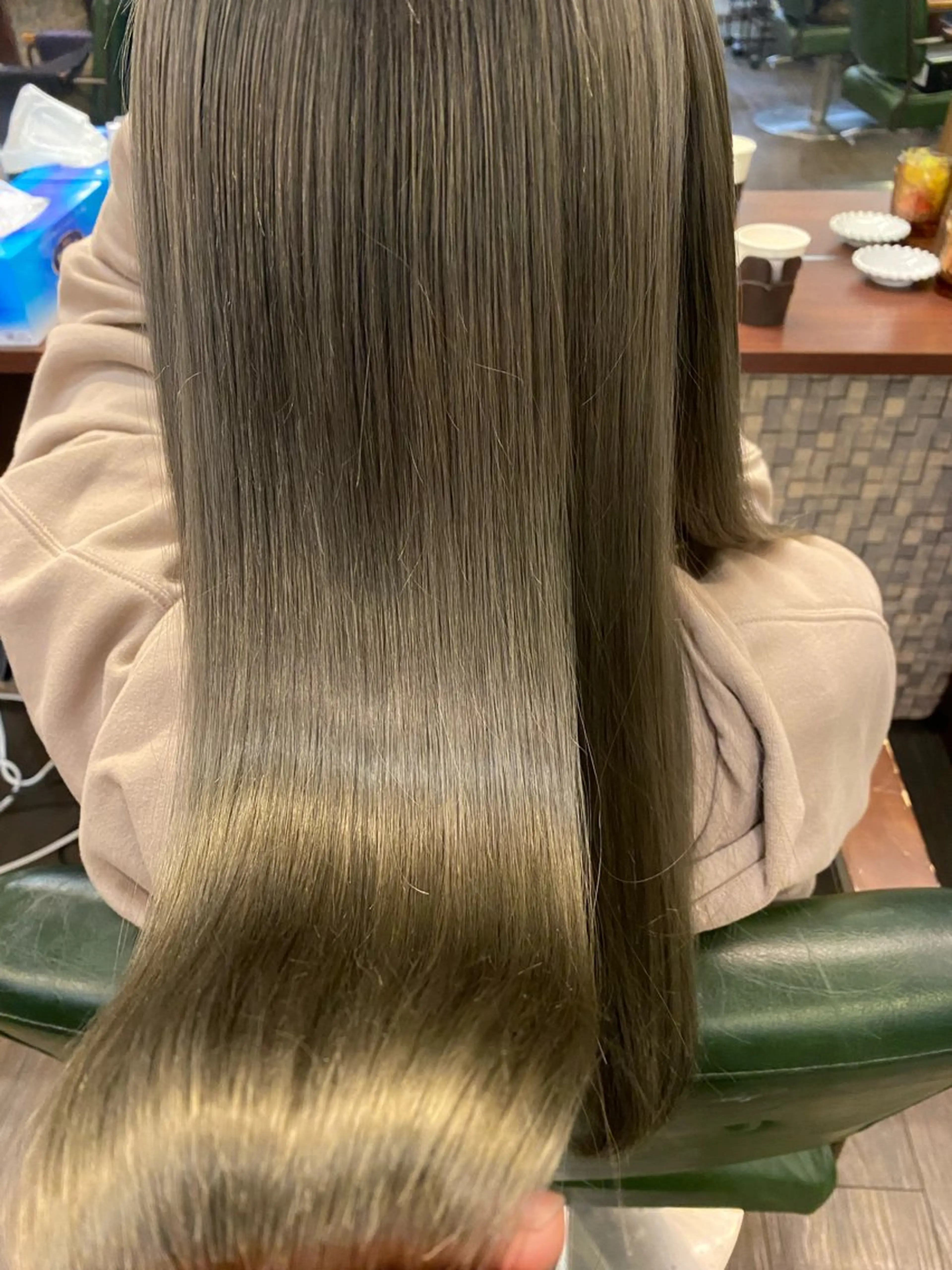 セミロング カラー くせ毛 髪質改善 縮毛矯正 代官山/恵比寿所属・髪質改善/縮毛矯正 専門　代官山/恵比寿のヘアスタイル