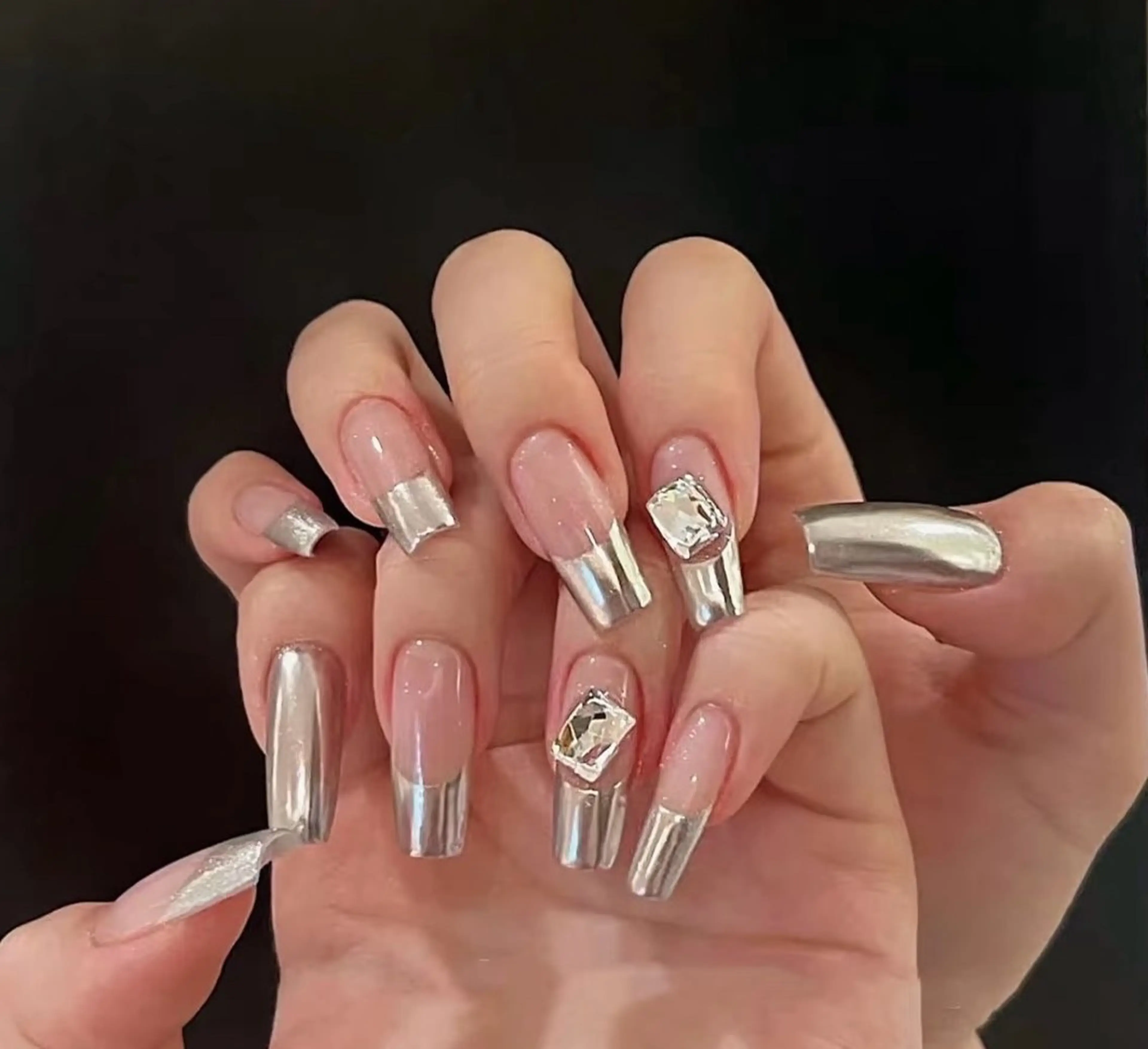 ネイル 高木 維麗絲のネイルデザイン