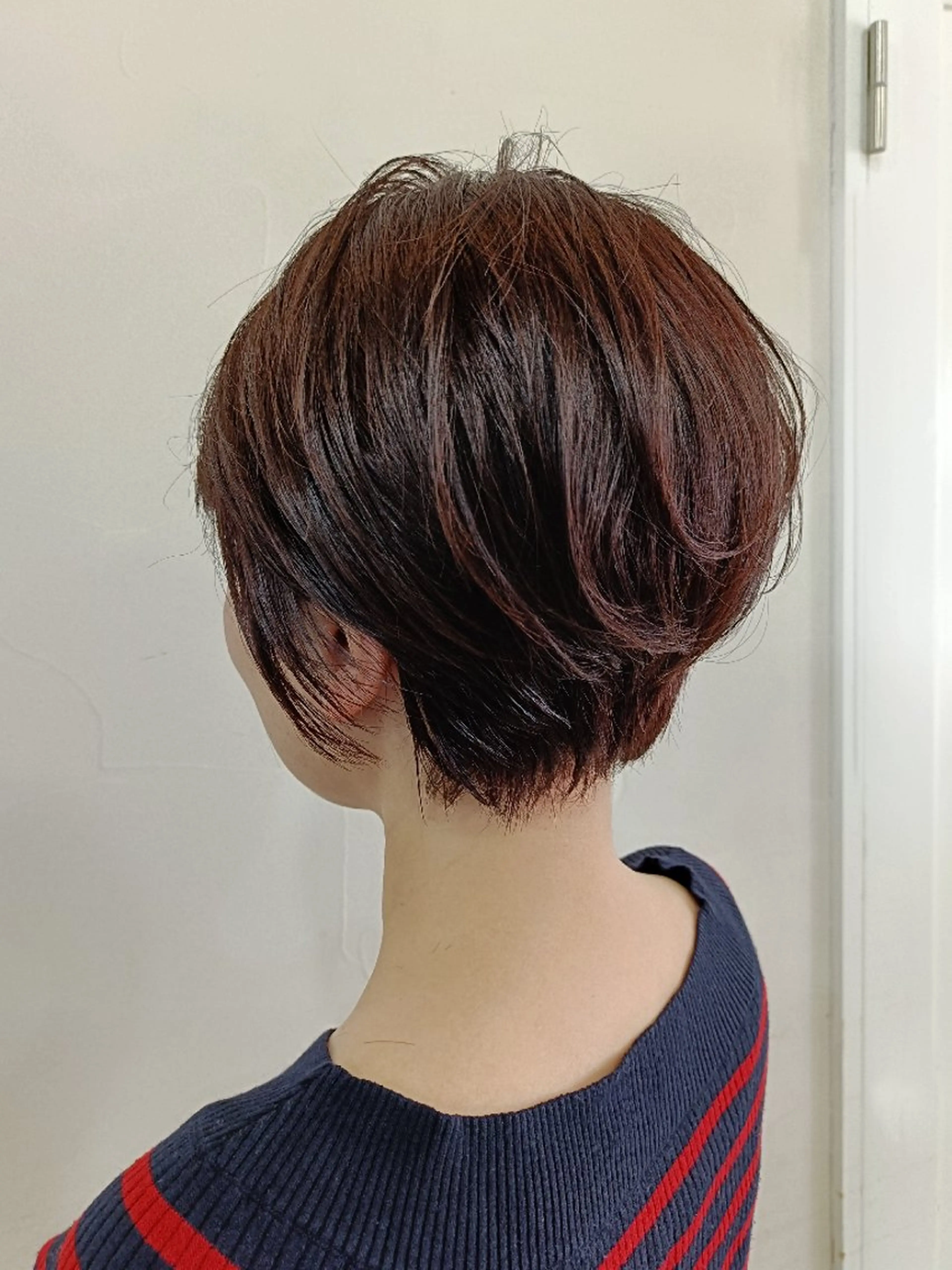 ショート 勝連 利恵のヘアスタイル