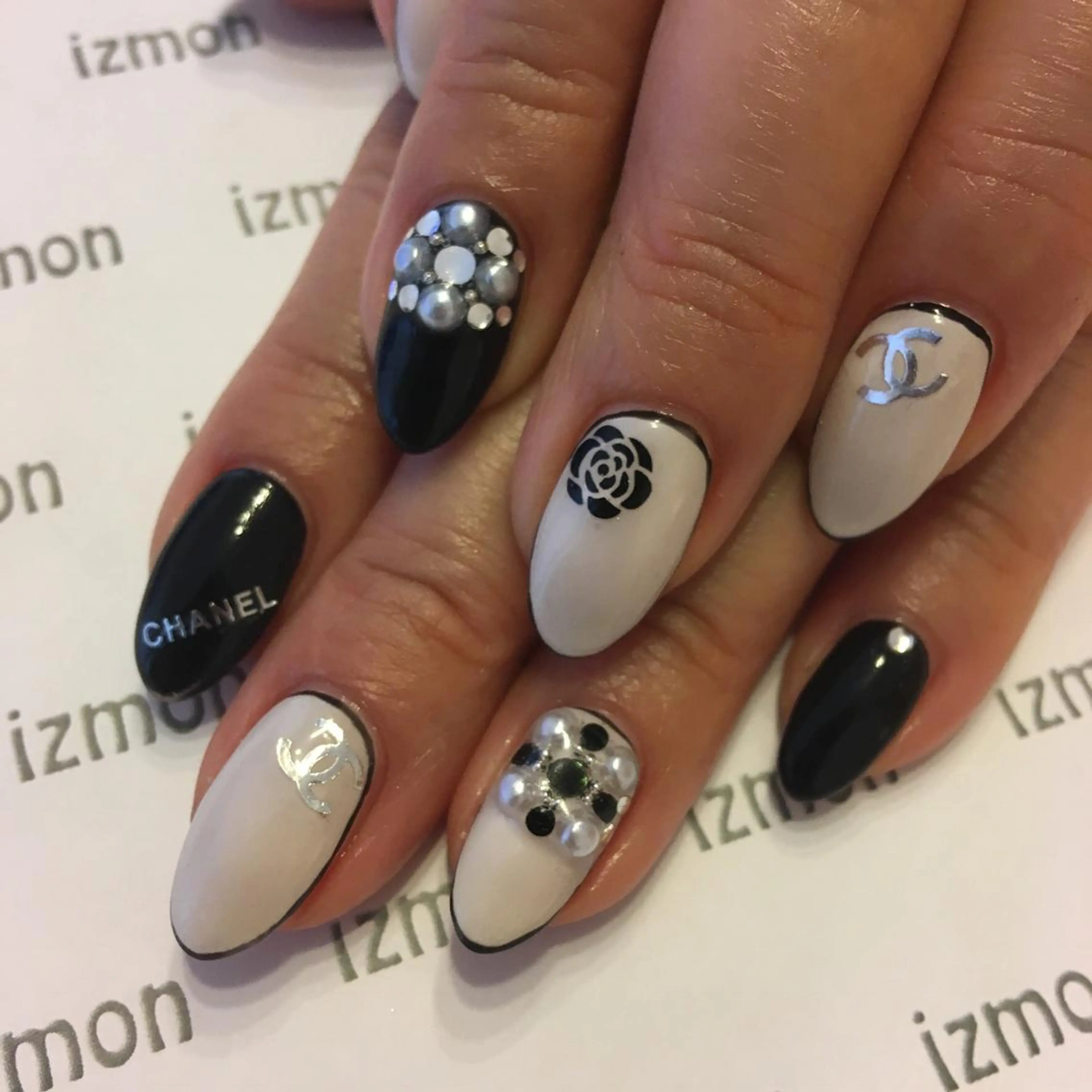 ネイル 🦋izmon nailstudioのネイルデザイン