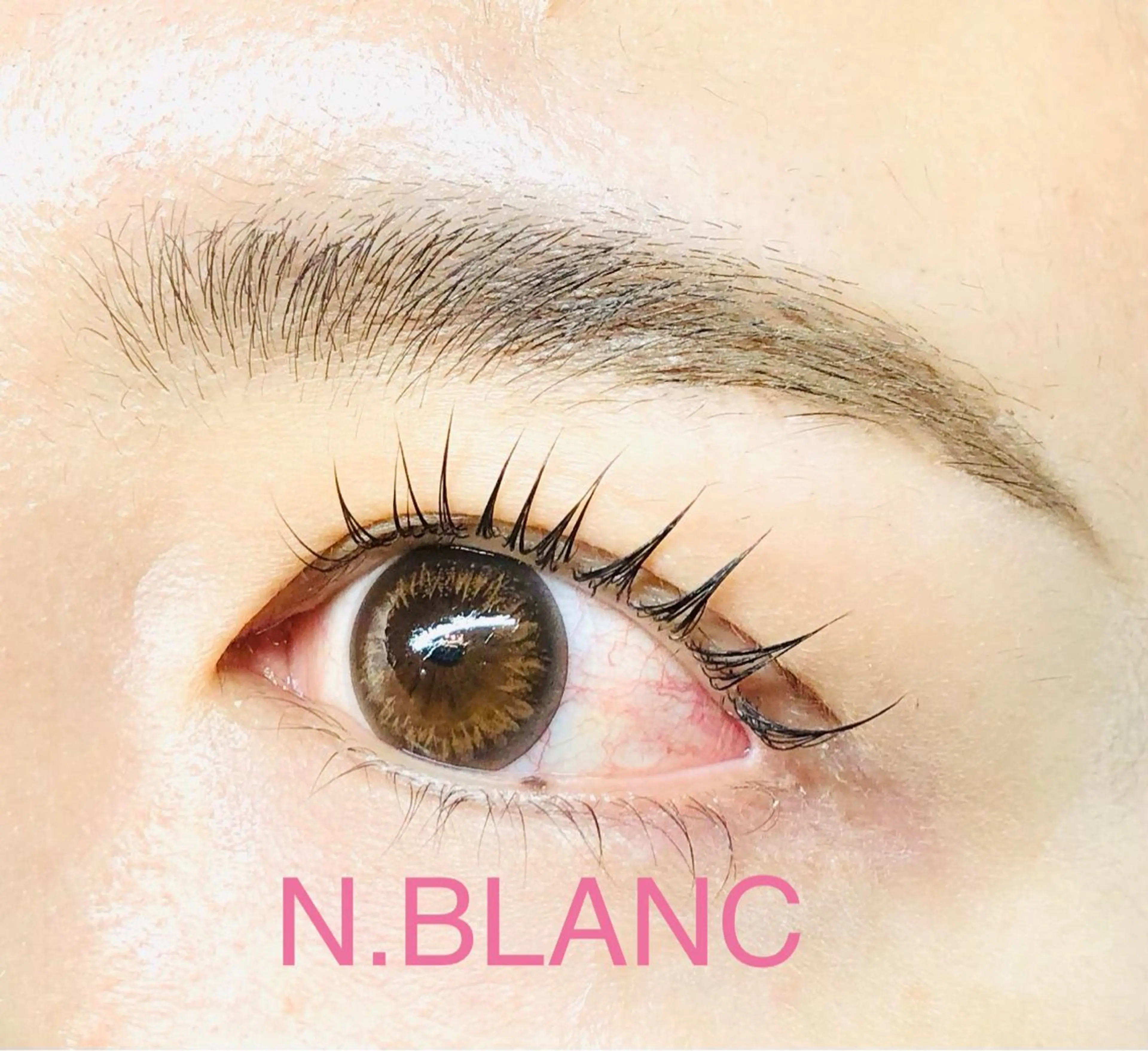 ✨​〜​デザイン　ケラチンアイラッシュ​〜​✨「束間が欲しい」「目尻はメーテル」お客様のなりたいイメージデザイン▪️美容液付きの写真