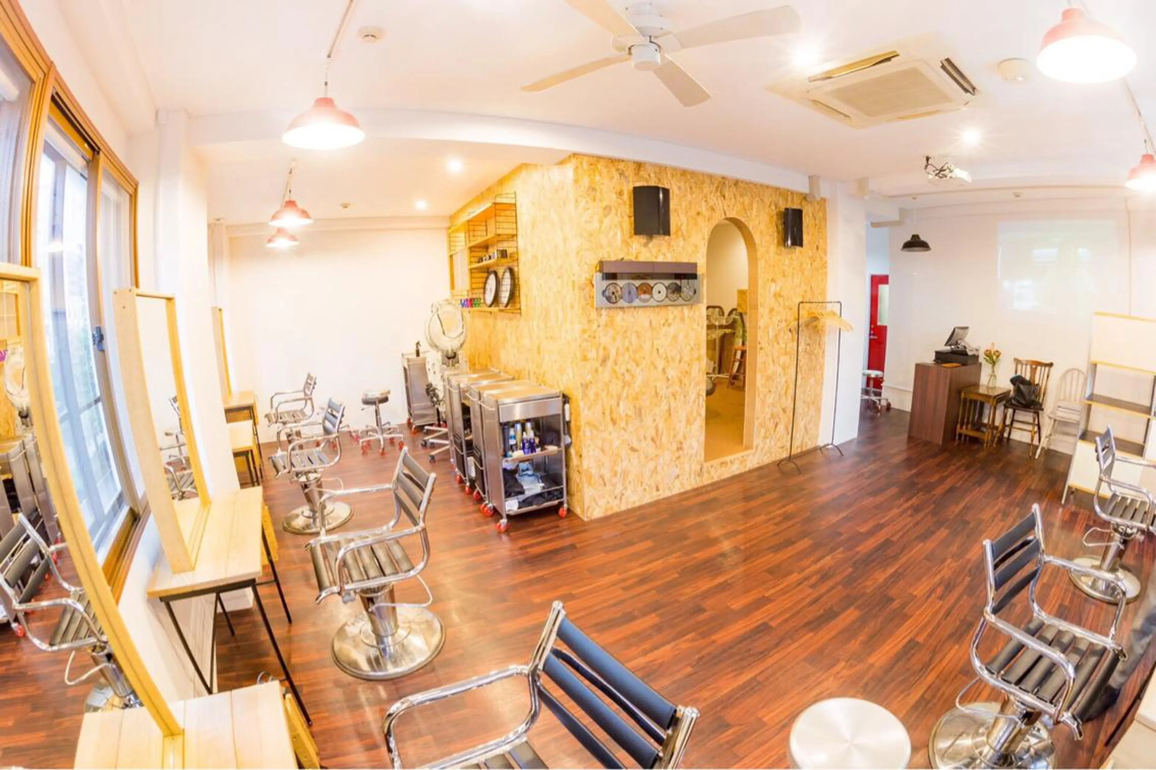 ミディアム カラー パーマ ダメージレスサロン✨ kayo🌱のヘアスタイル