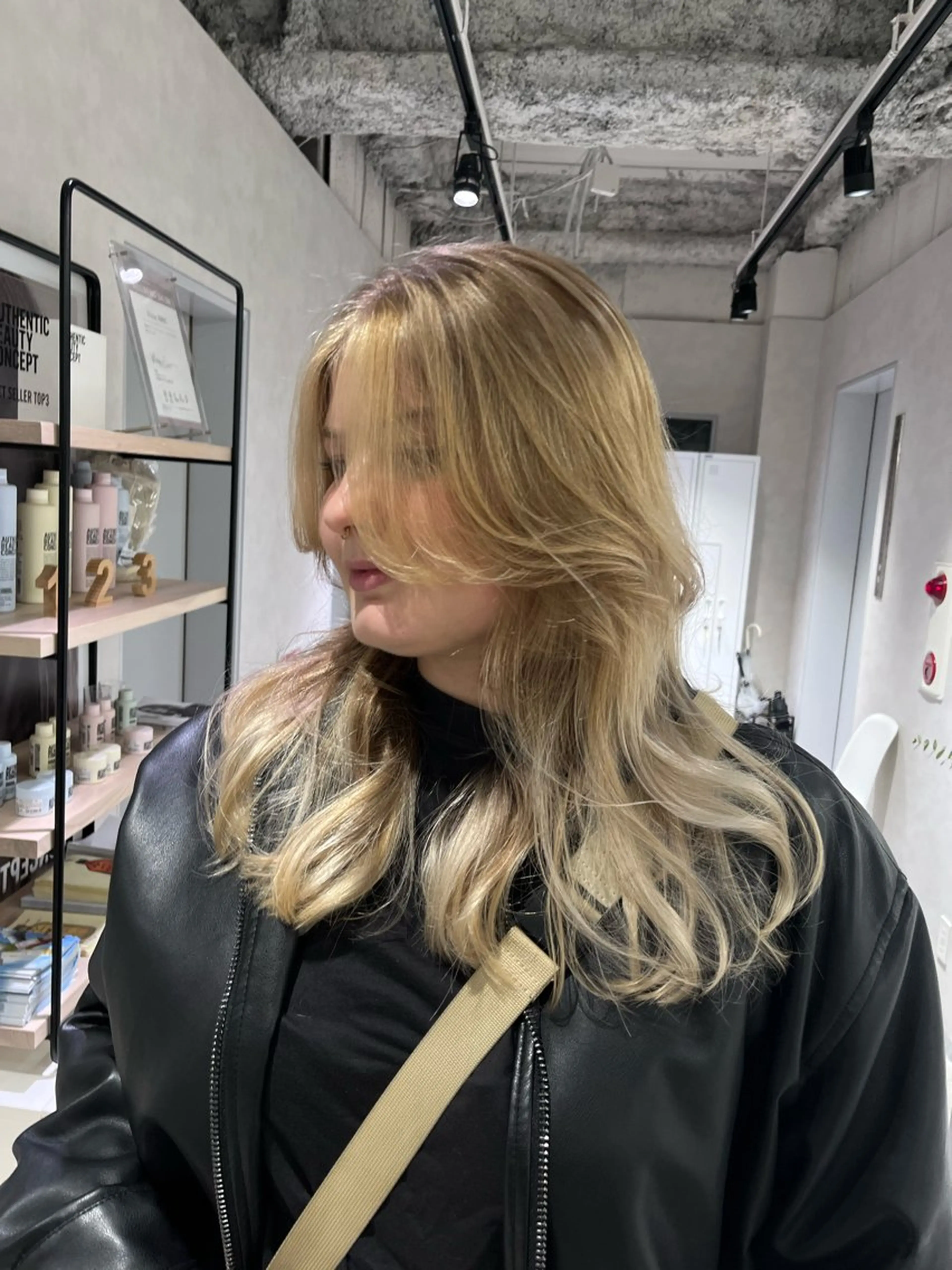 セミロング Mai🍀西梅田 メンズカットモデルのヘアスタイル