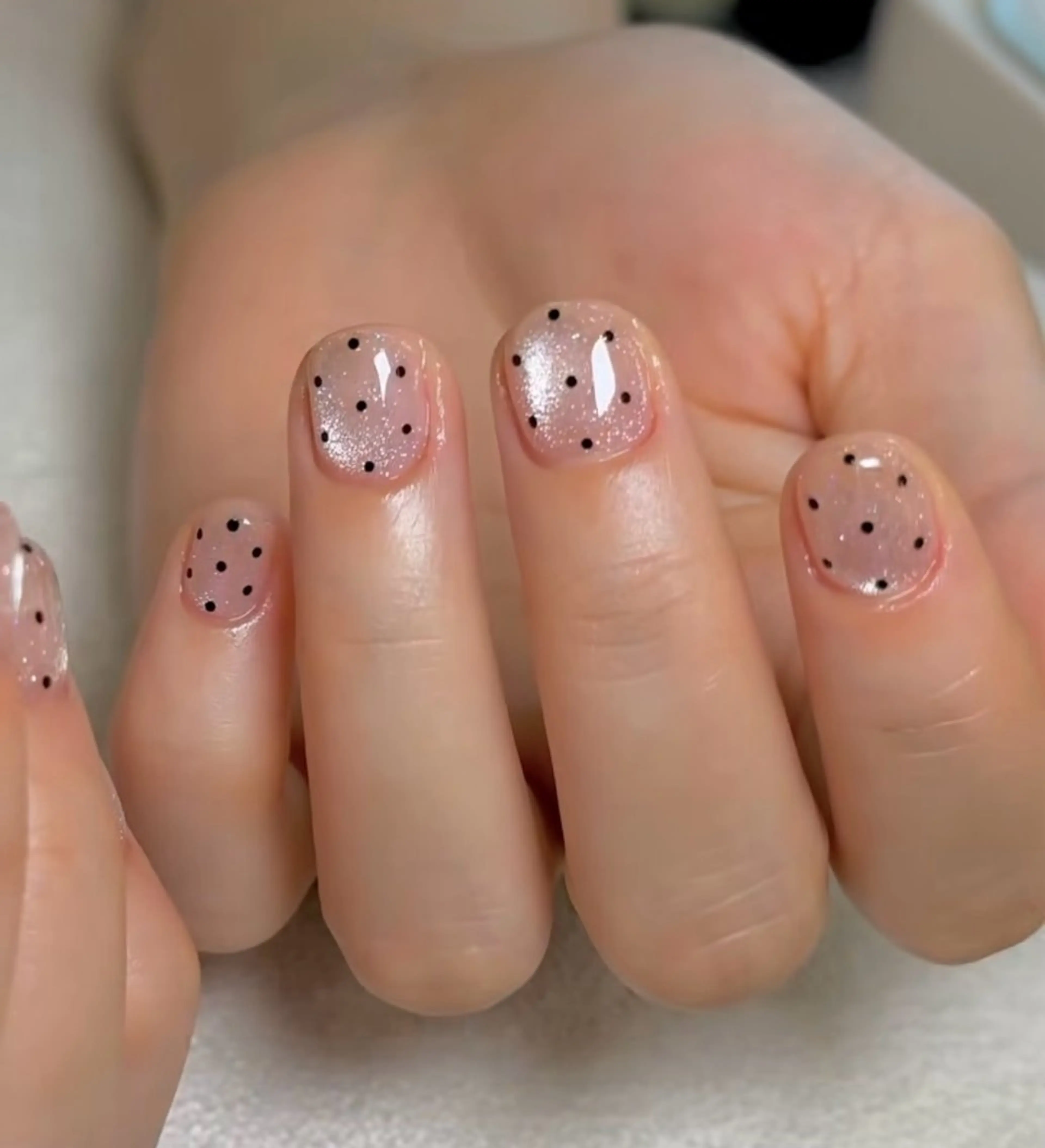 ネイル シンプルネイル ハンドネイル JISOO ANA.CHUOのネイルデザイン