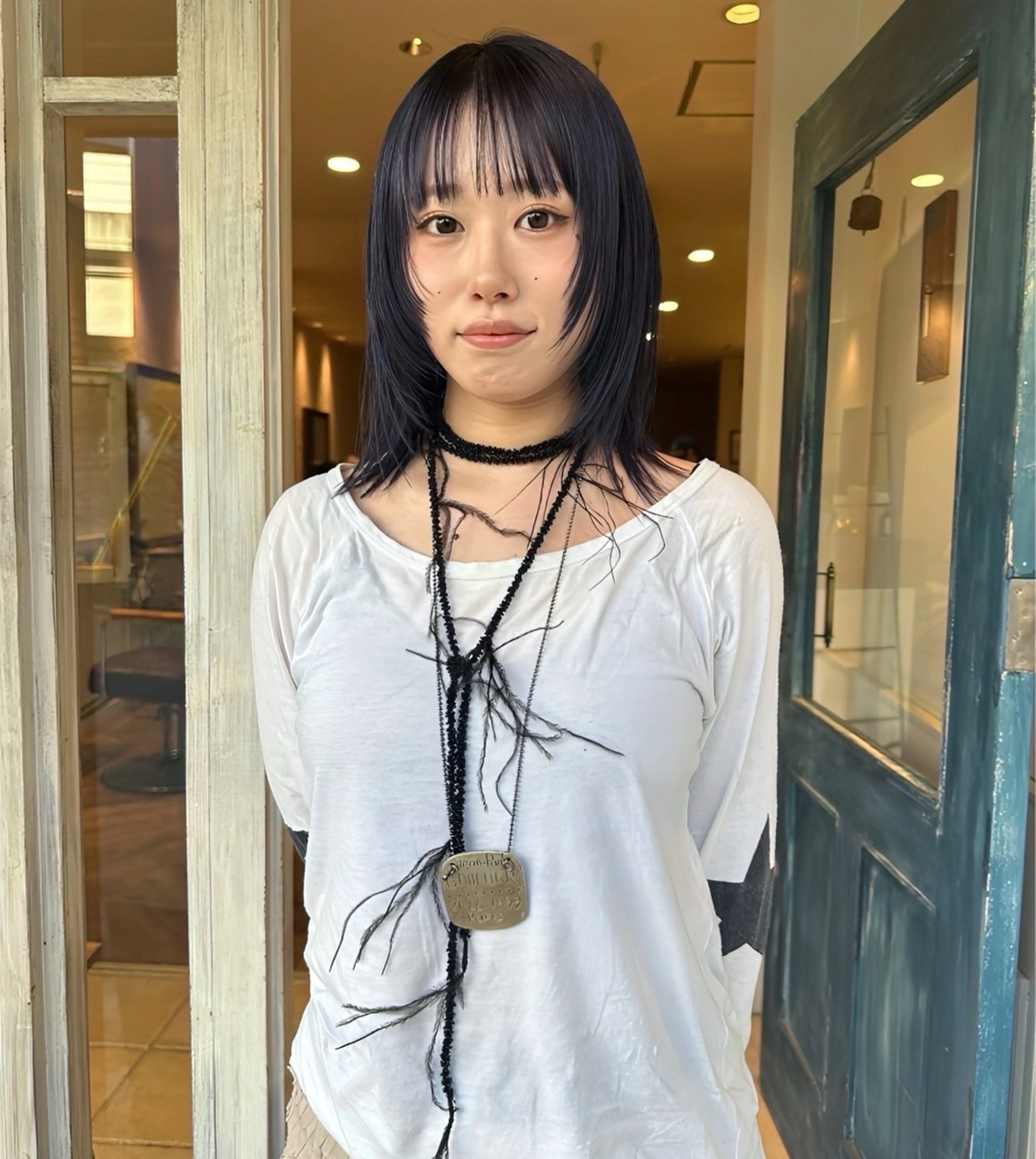 ミディアム レイヤーカット Manaka🟤 今泉　Musiiikのヘアスタイル